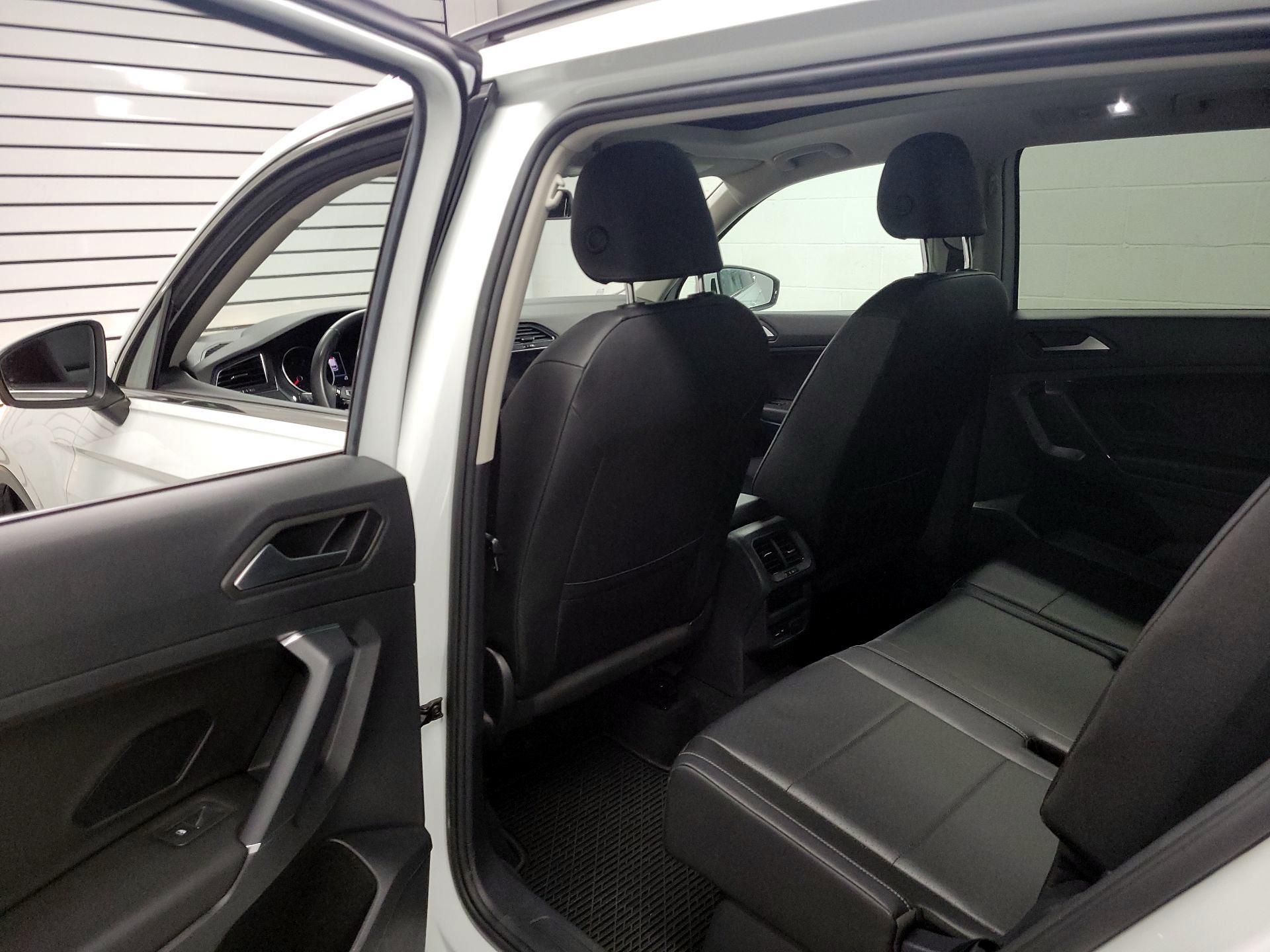 Thumbnail: 2020 Volkswagen Tiguan - 20