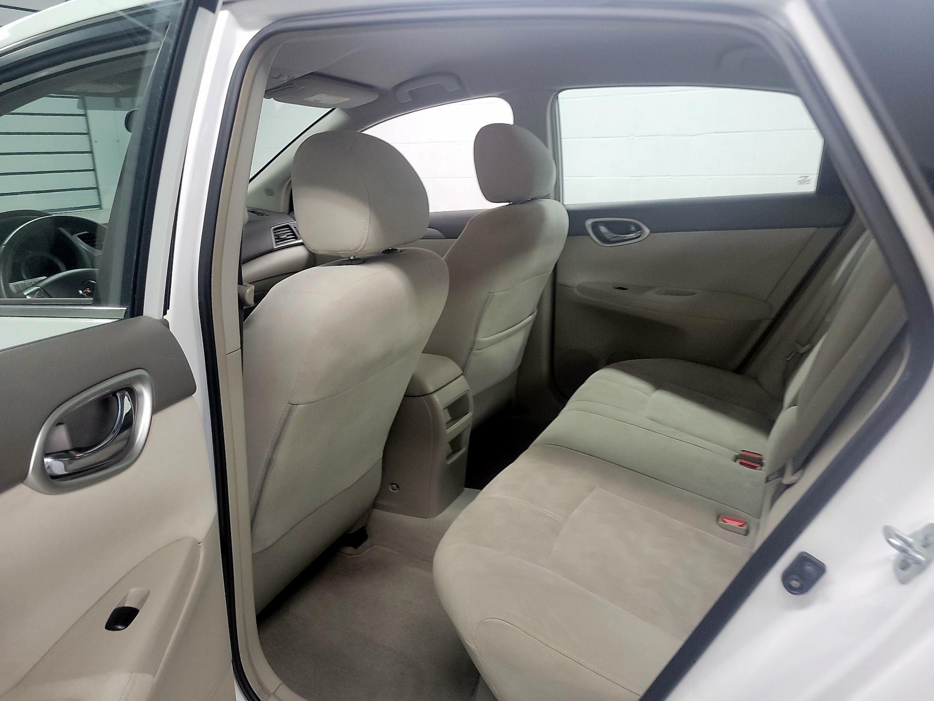 Thumbnail: 2013 Nissan Sentra - 17
