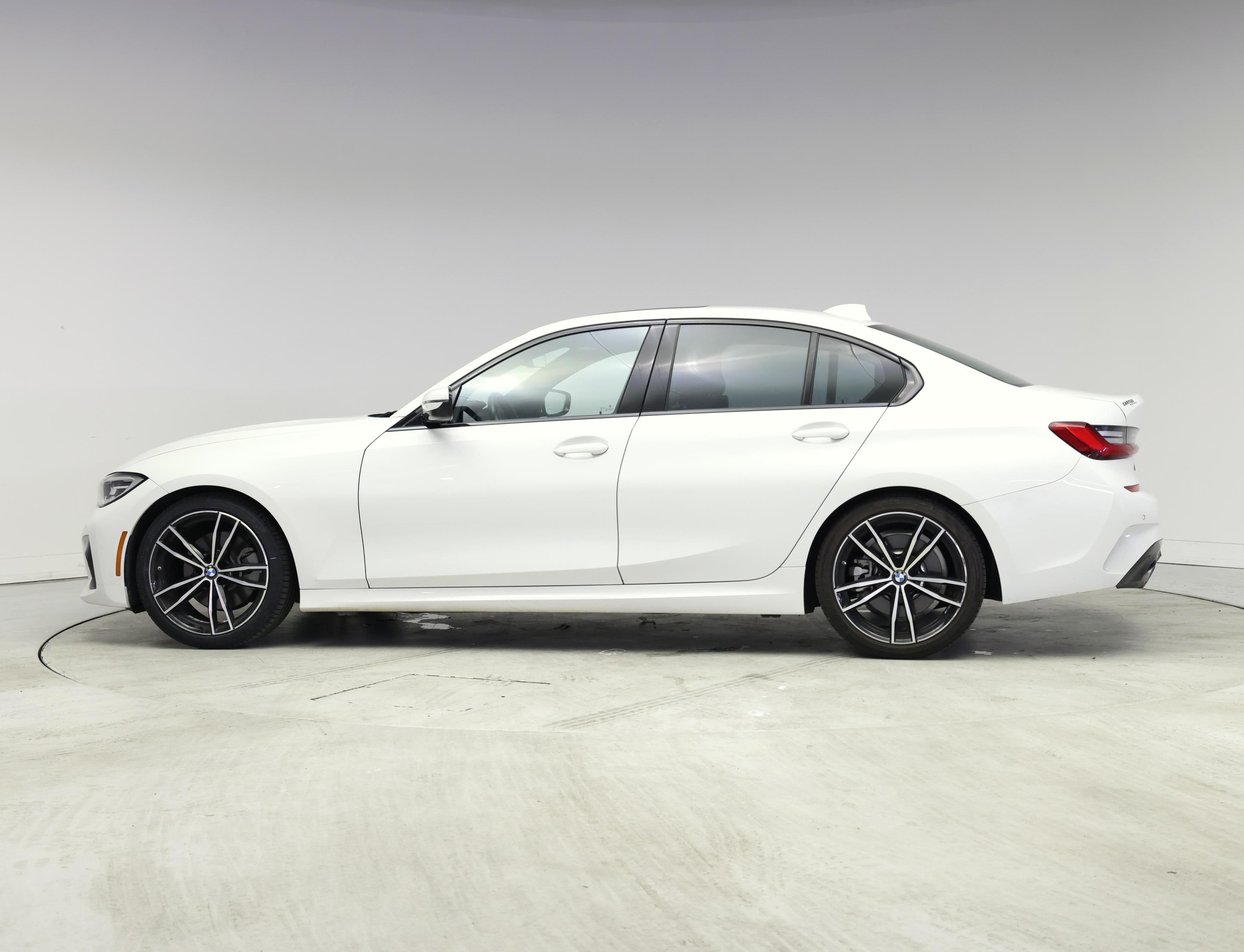 Thumbnail: 2019 BMW 3 Series - 3