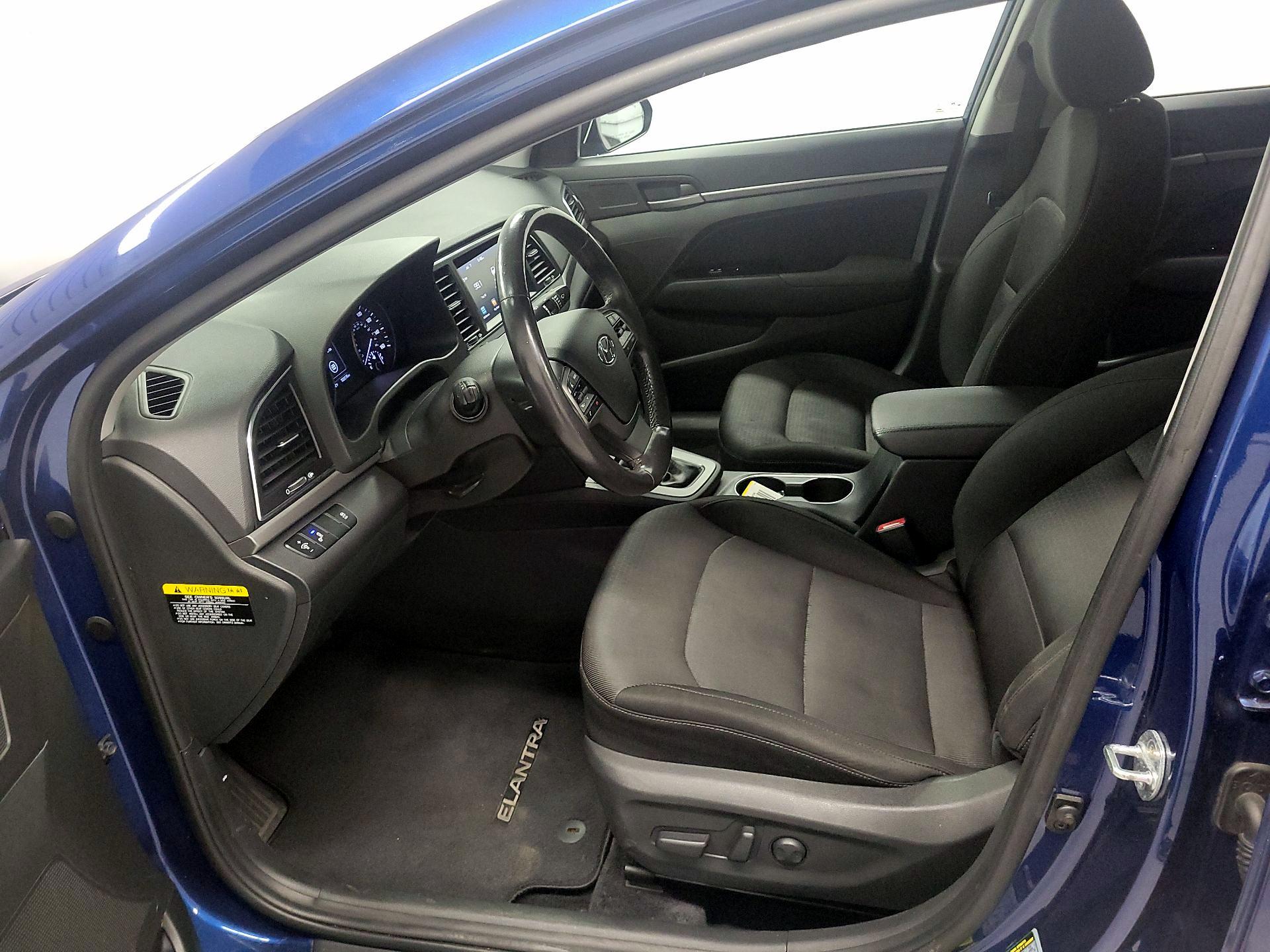 Thumbnail: 2017 Hyundai Elantra - 11