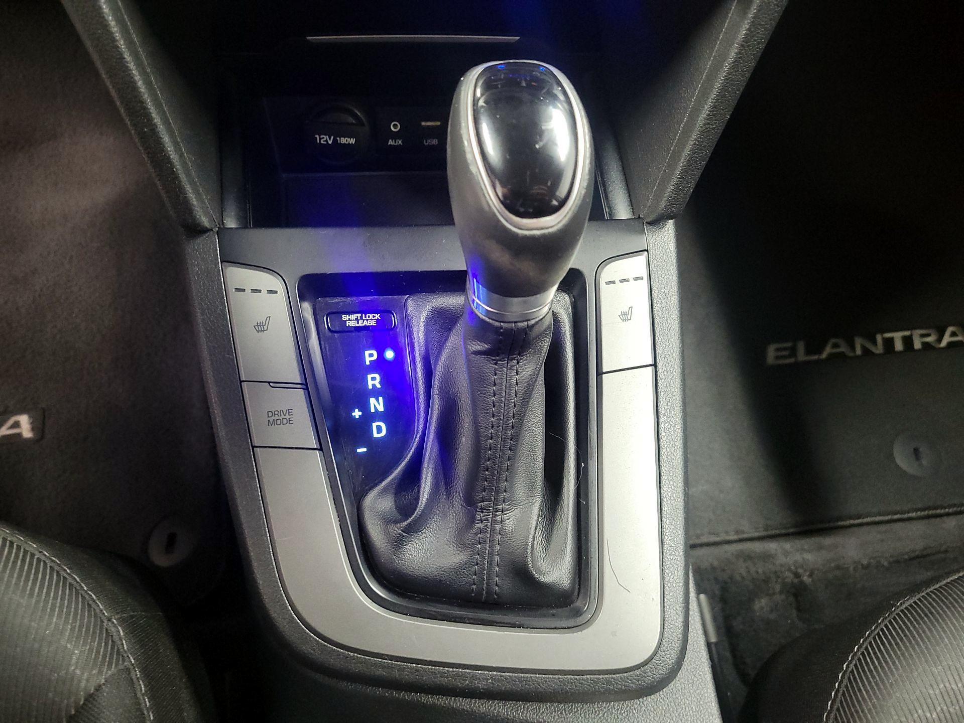 Thumbnail: 2017 Hyundai Elantra - 16