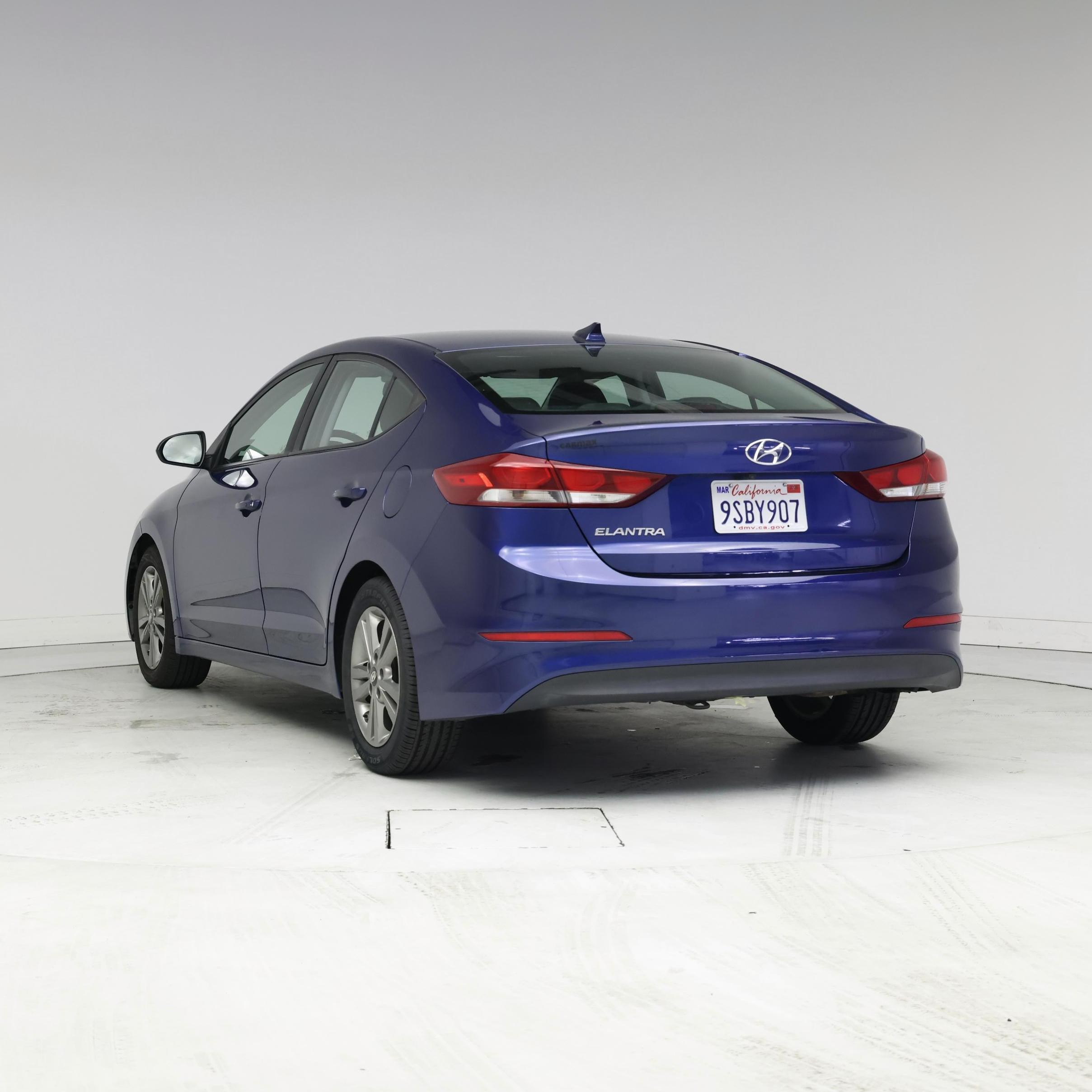 Thumbnail: 2017 Hyundai Elantra - 2
