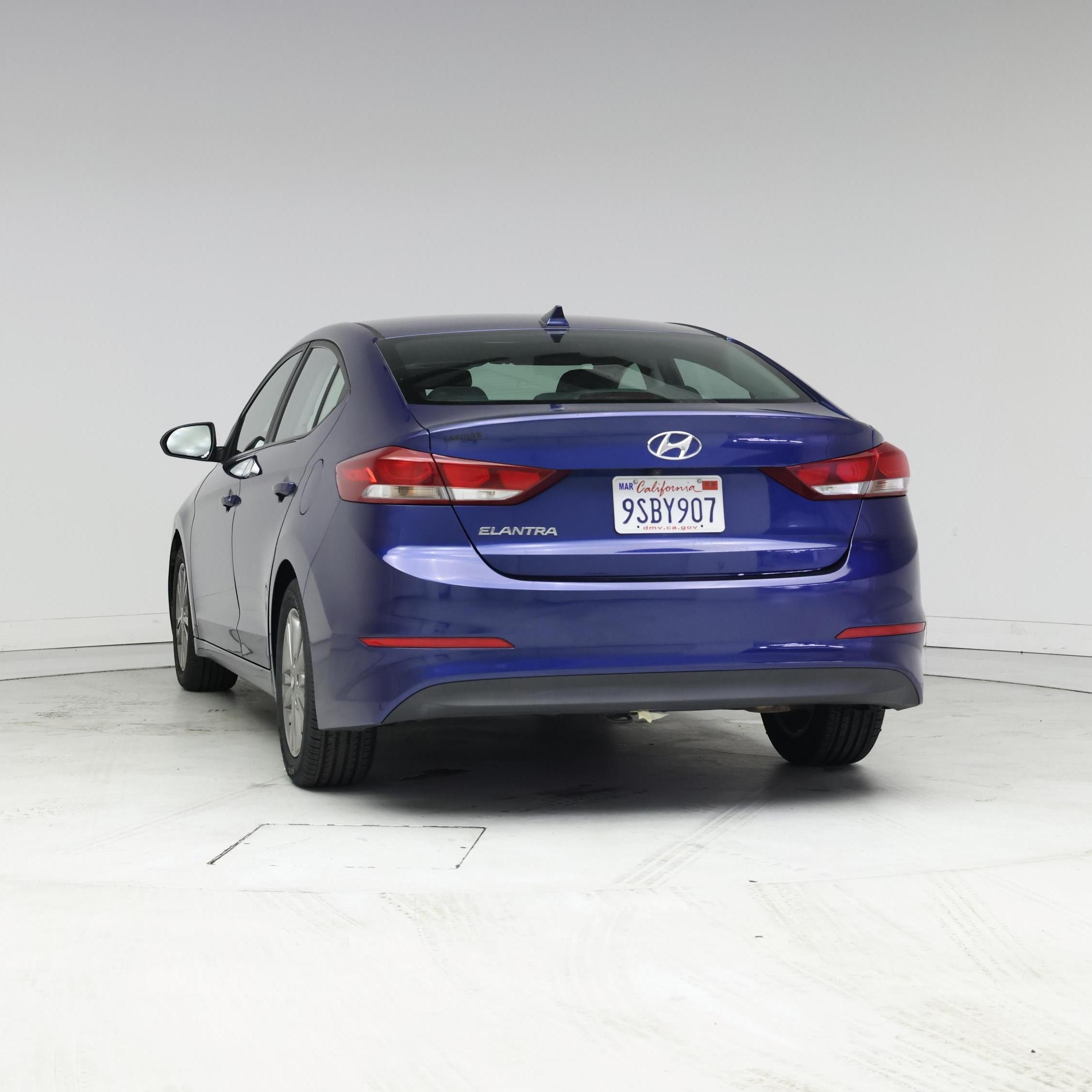 Thumbnail: 2017 Hyundai Elantra - 6