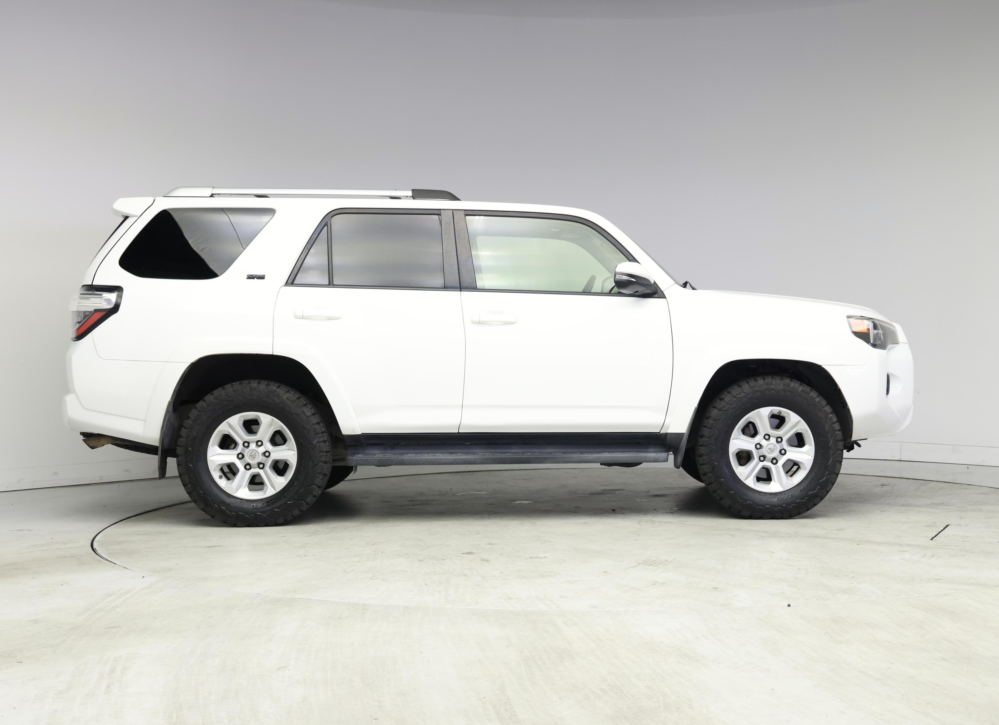 Thumbnail: 2016 Toyota 4Runner - 7