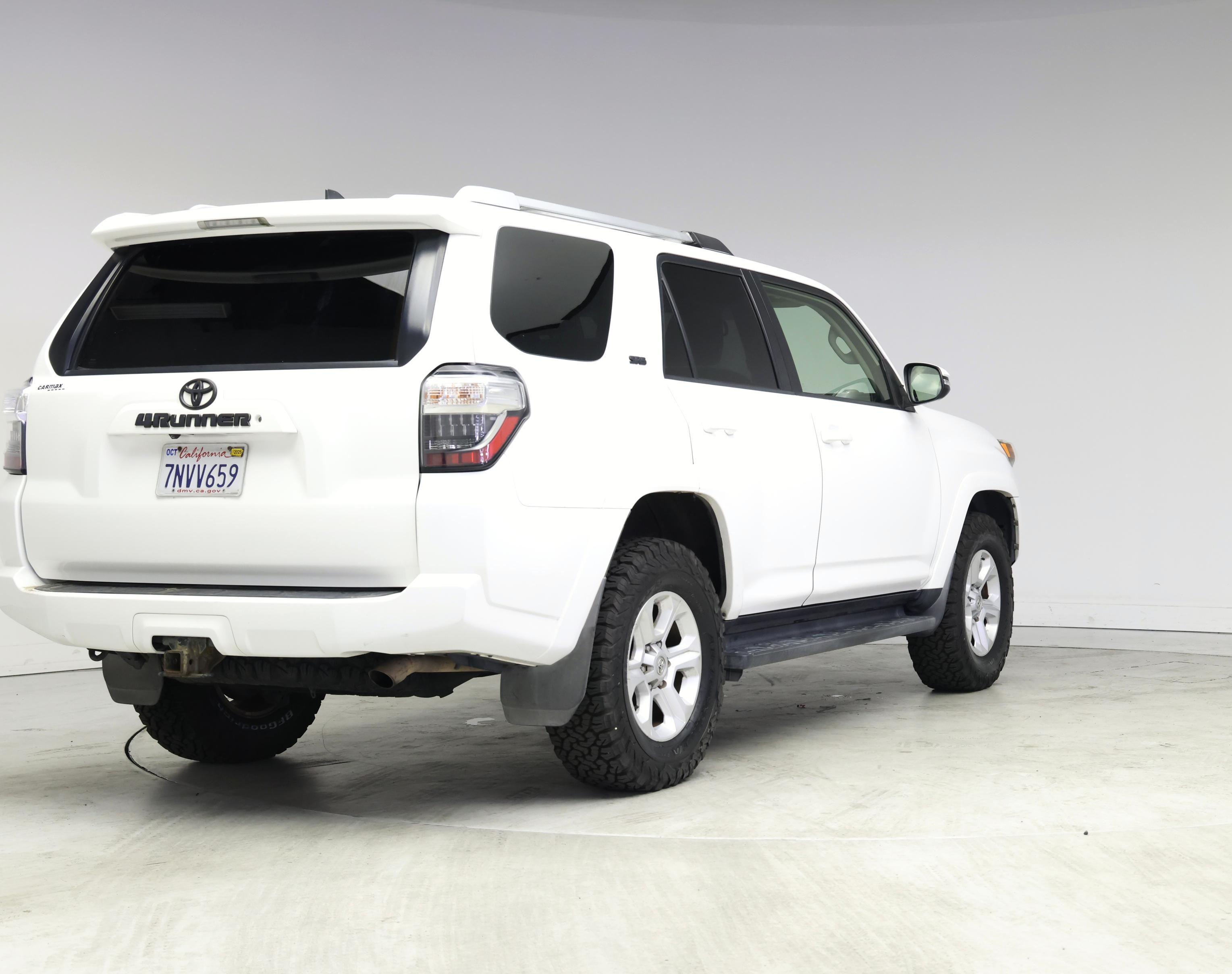 Thumbnail: 2016 Toyota 4Runner - 8