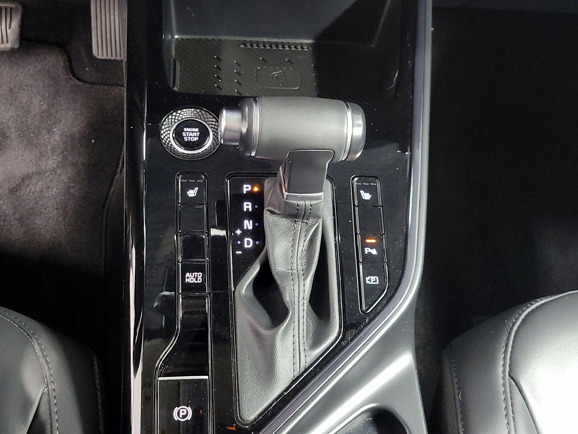 Thumbnail: 2023 Kia Niro - 17