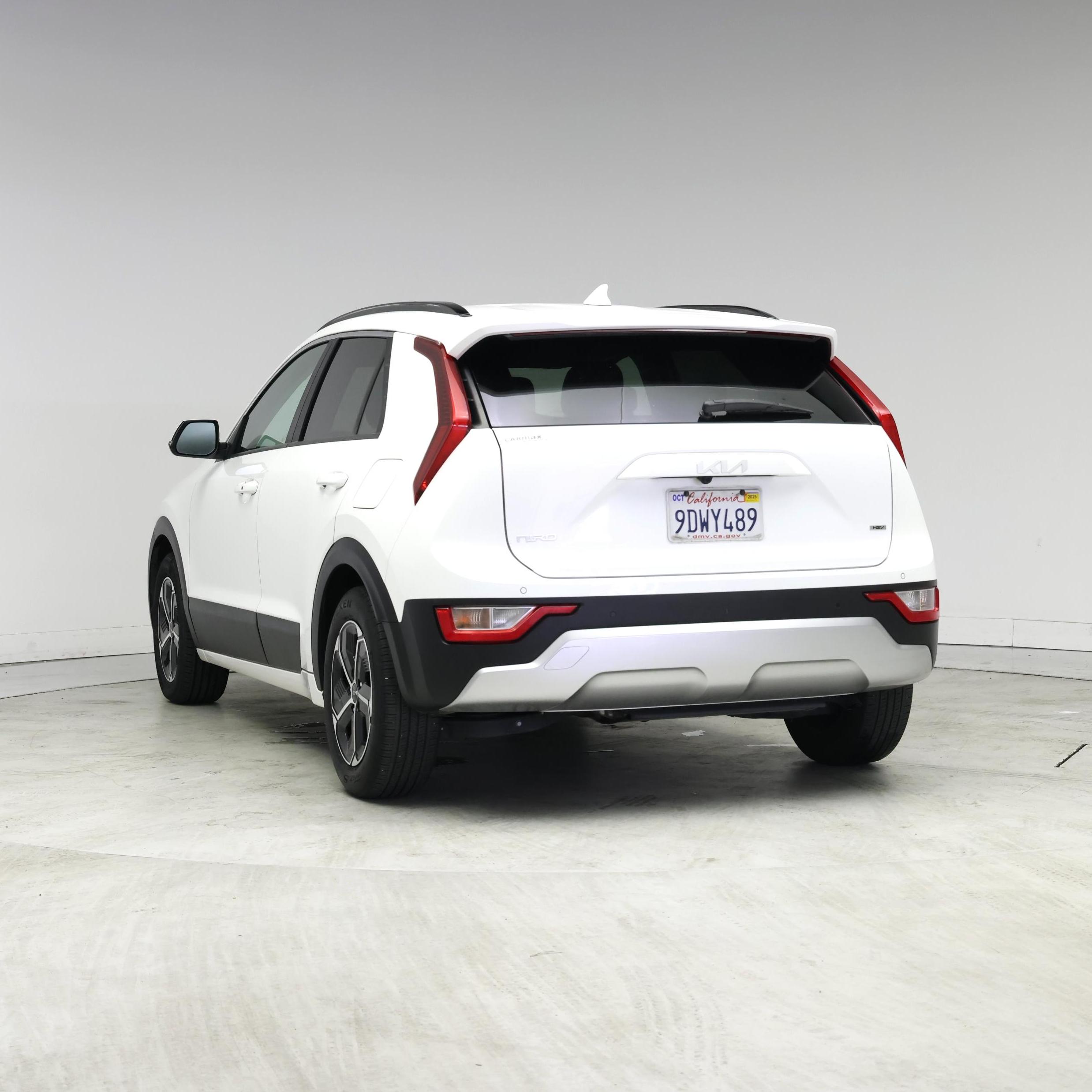 Thumbnail: 2023 Kia Niro - 2