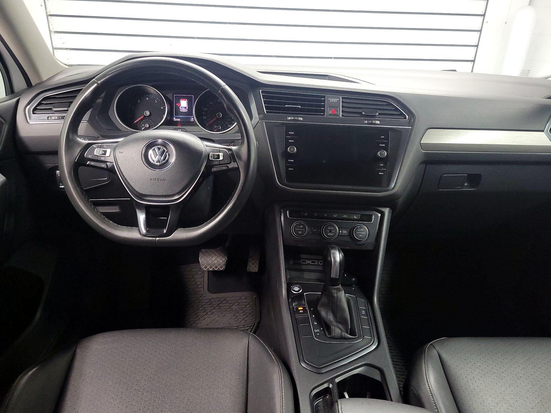 Thumbnail: 2020 Volkswagen Tiguan - 9