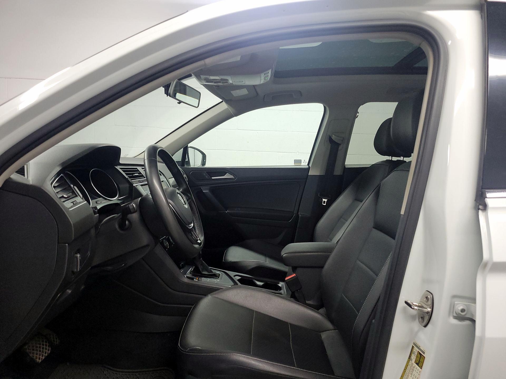 Thumbnail: 2020 Volkswagen Tiguan - 19