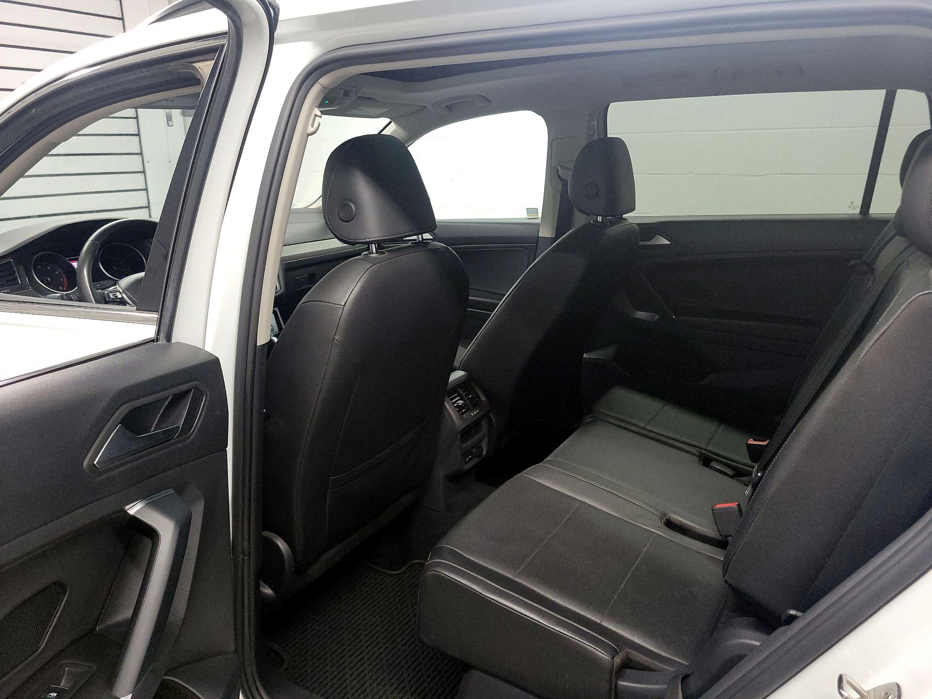 Thumbnail: 2020 Volkswagen Tiguan - 20