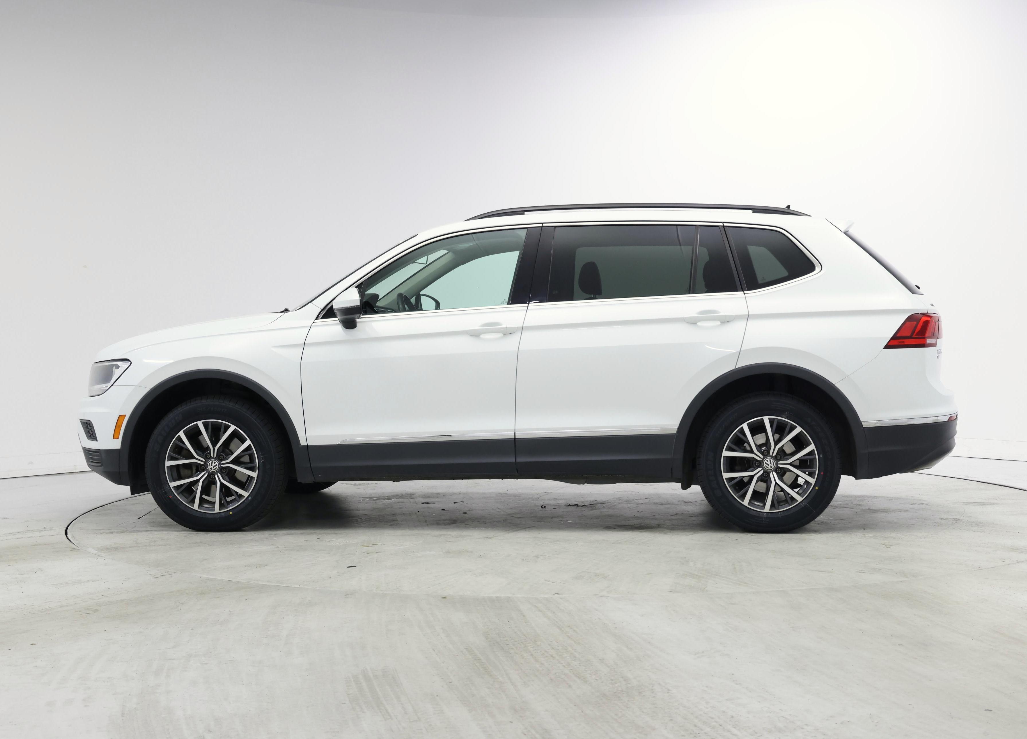Thumbnail: 2020 Volkswagen Tiguan - 3