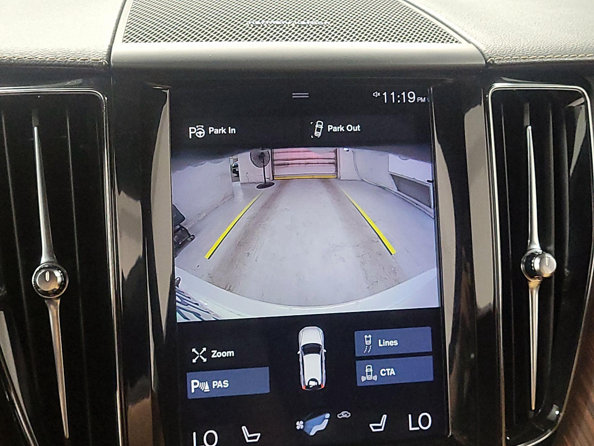 Thumbnail: 2019 Volvo XC60 - 13