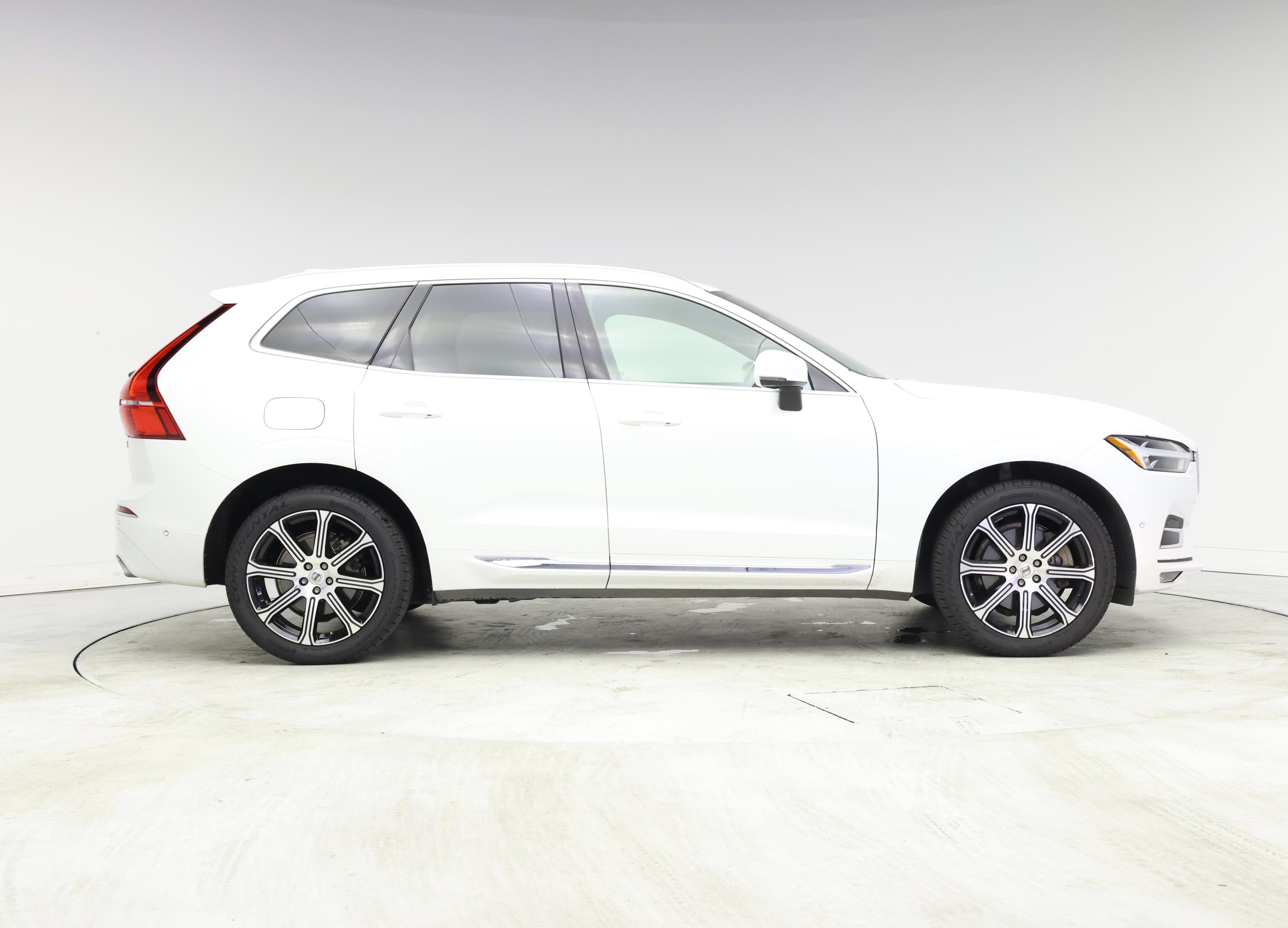 Thumbnail: 2019 Volvo XC60 - 7