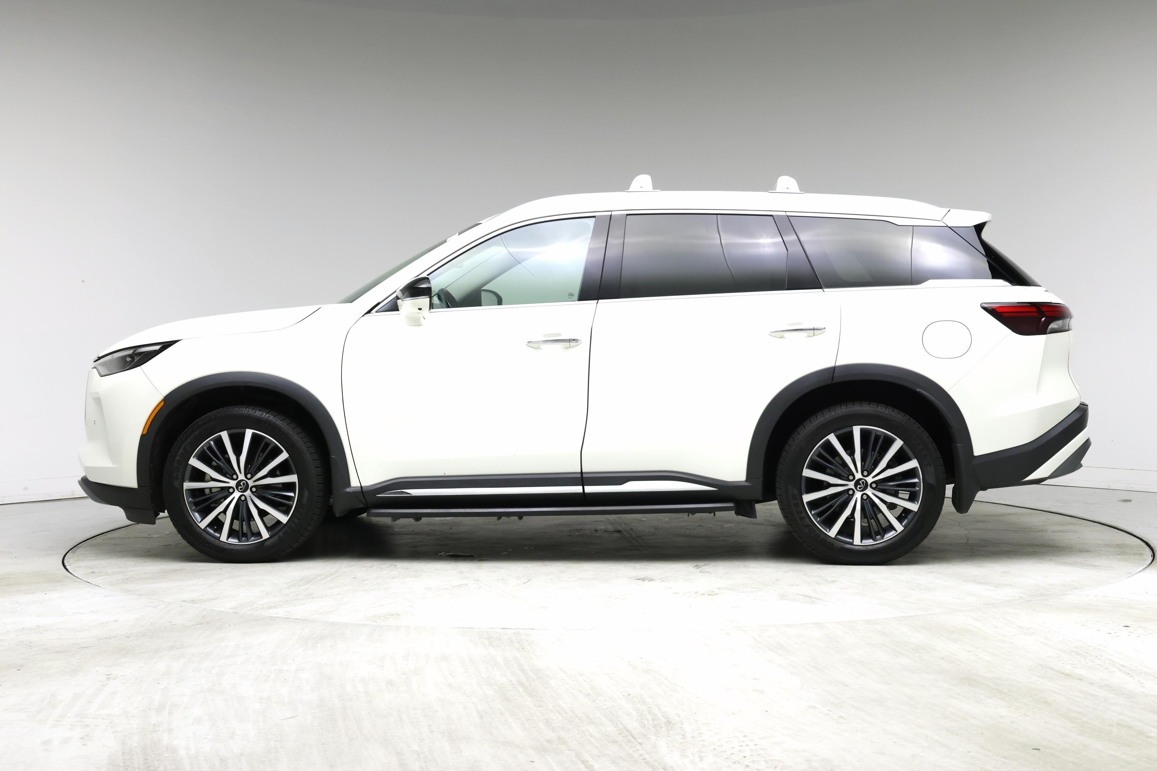 Thumbnail: 2023 INFINITI QX60 - 3