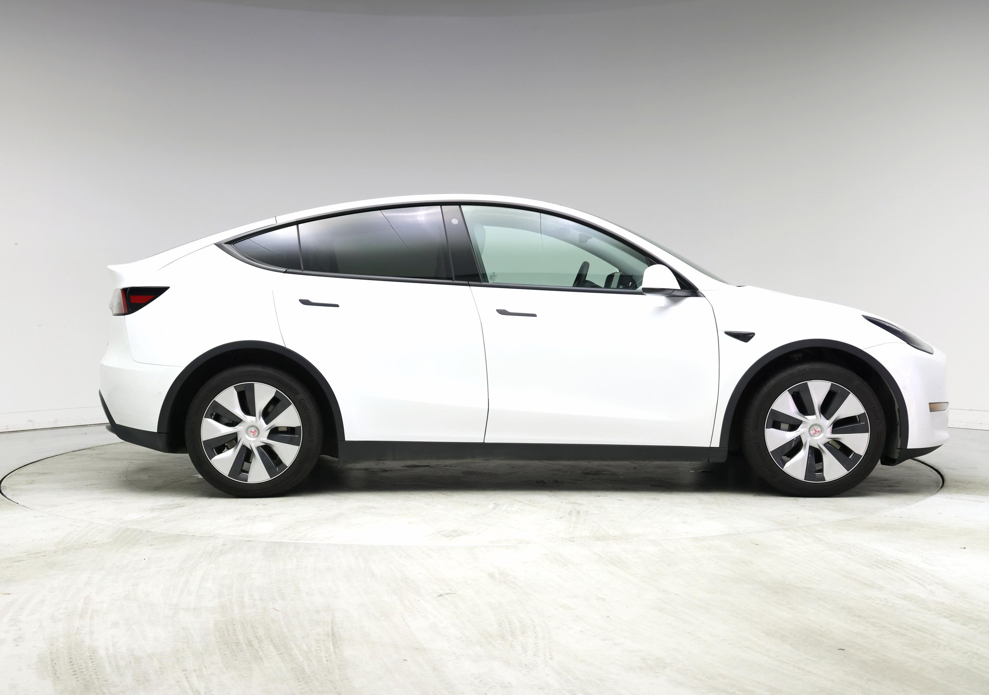 Thumbnail: 2022 Tesla Model Y - 7