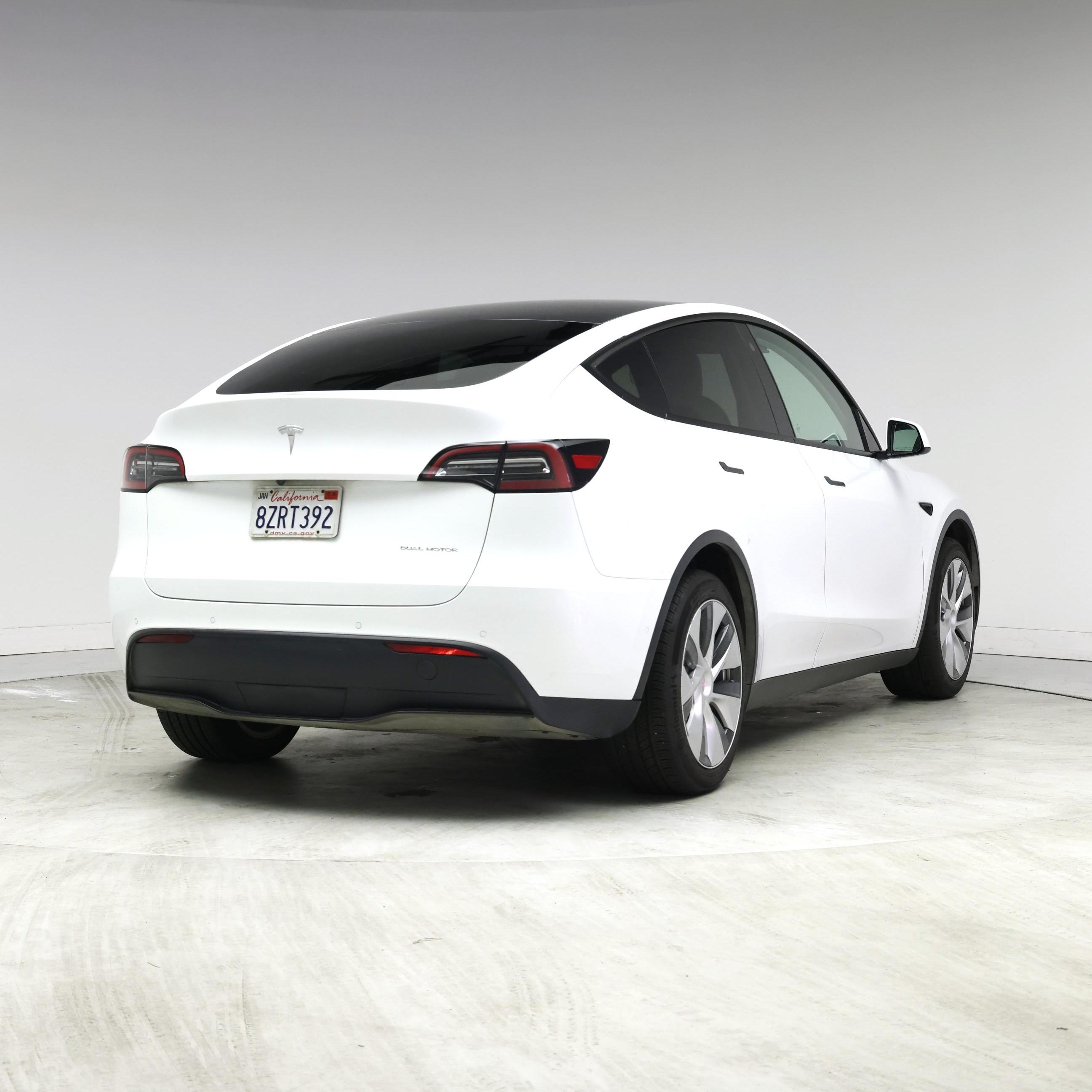 Thumbnail: 2022 Tesla Model Y - 8