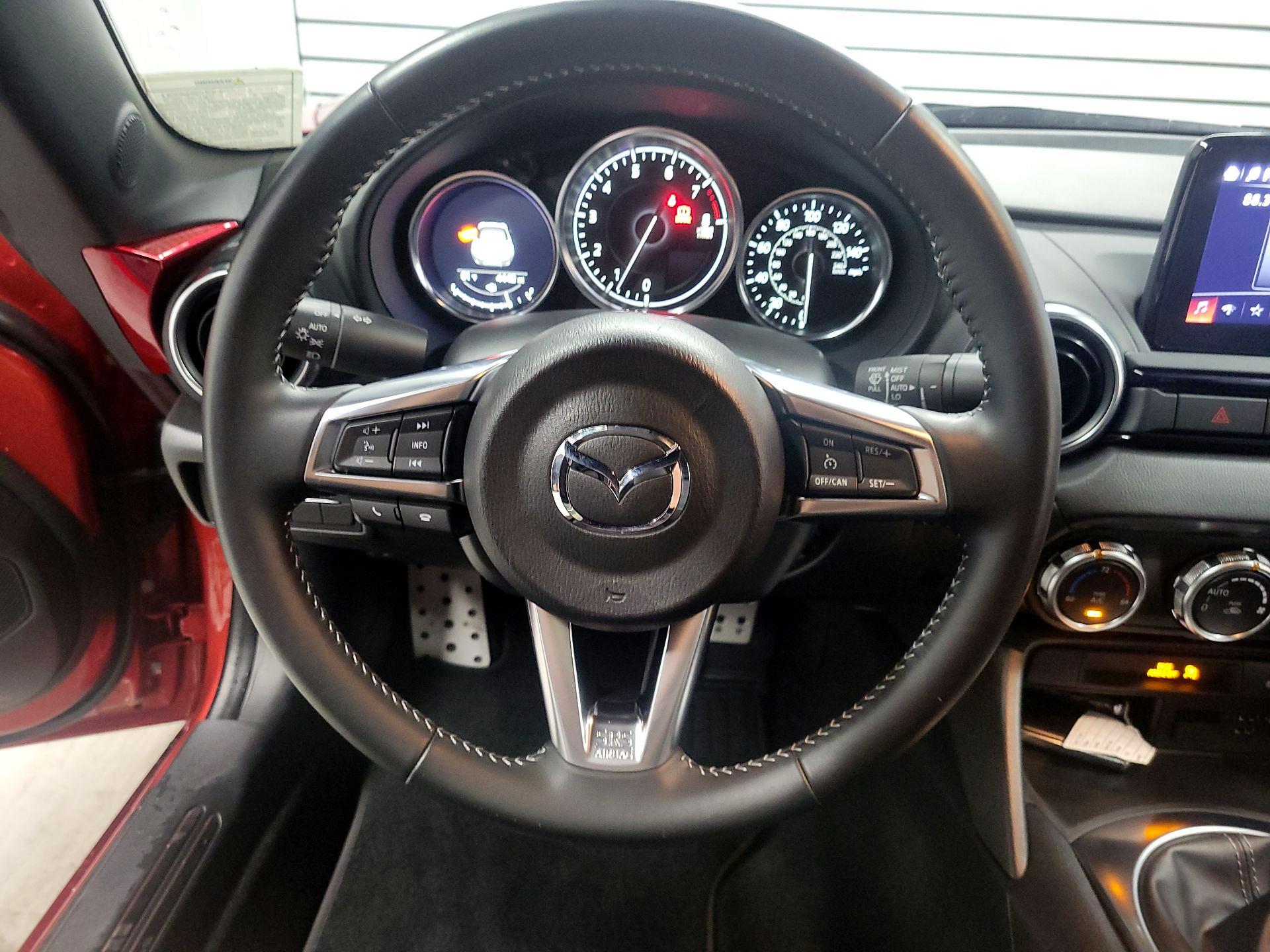 Thumbnail: 2023 Mazda MX-5 Miata - 10