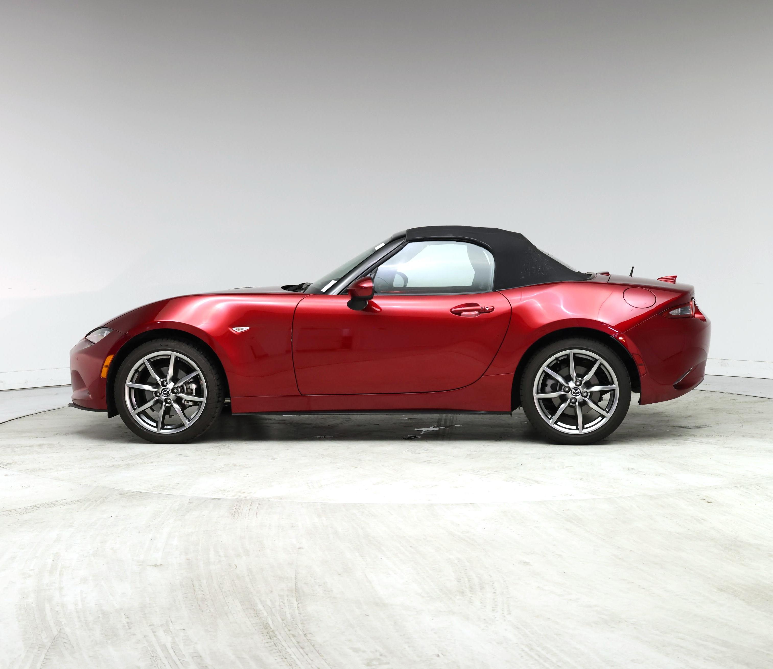 Thumbnail: 2023 Mazda MX-5 Miata - 3