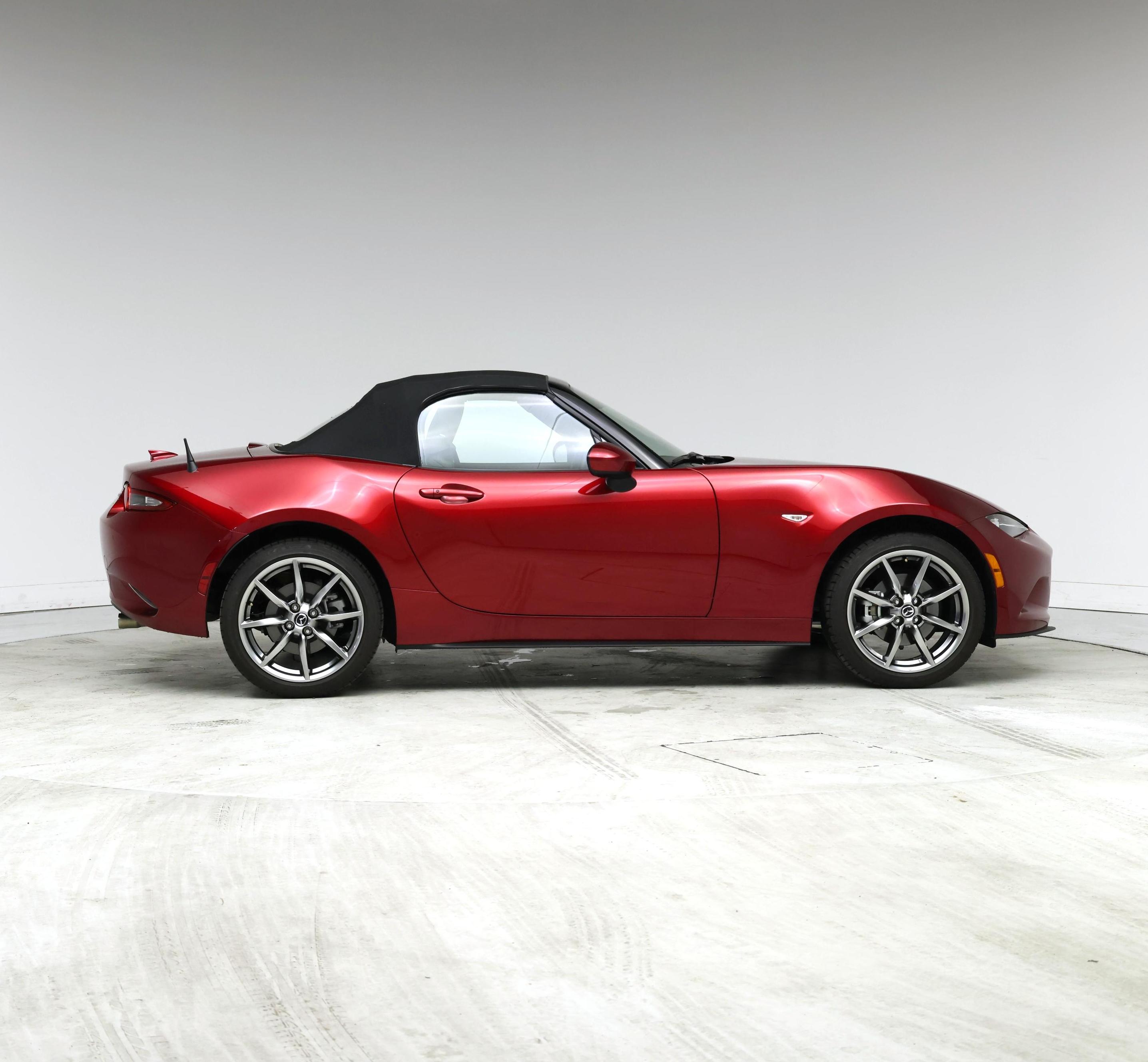 Thumbnail: 2023 Mazda MX-5 Miata - 7