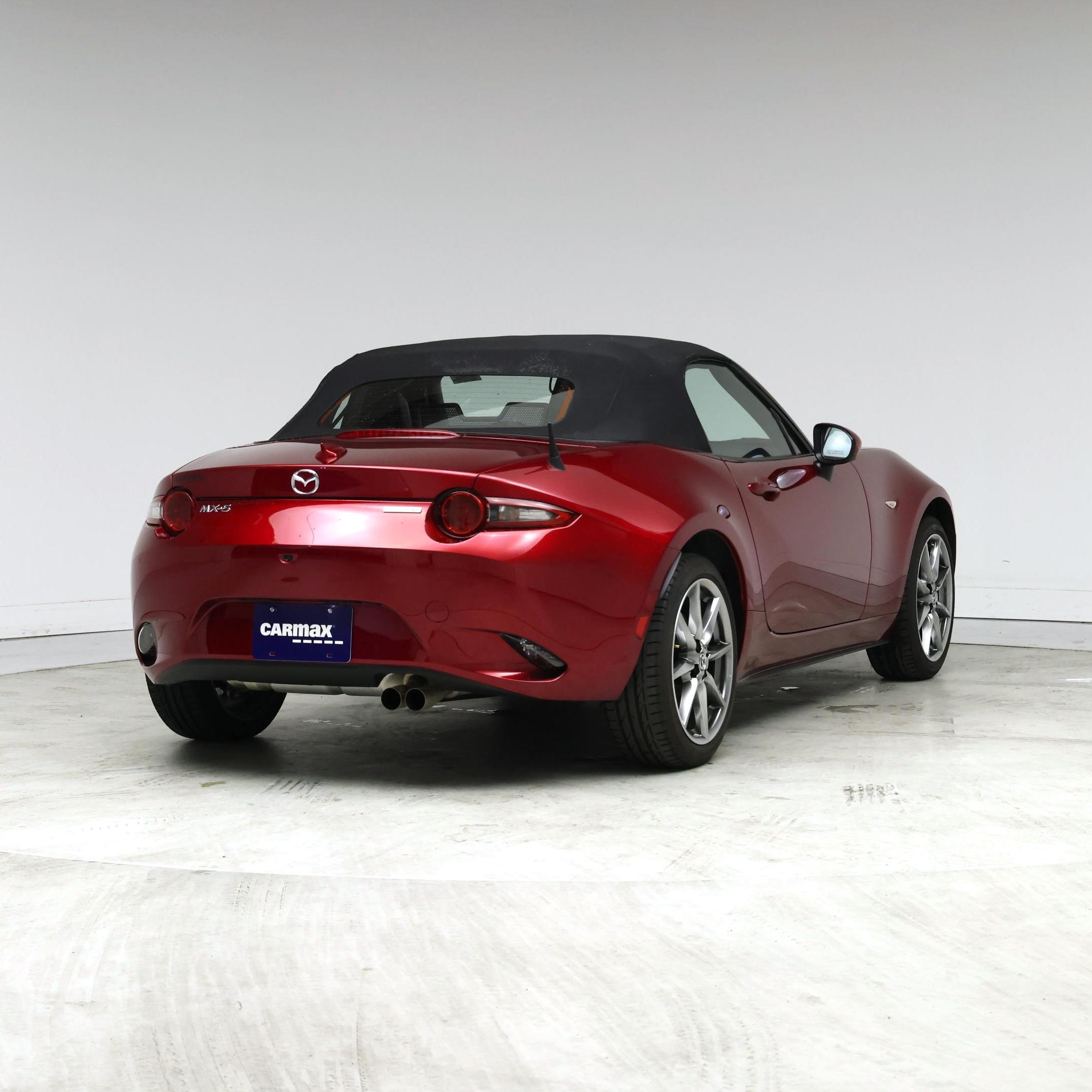 Thumbnail: 2023 Mazda MX-5 Miata - 8