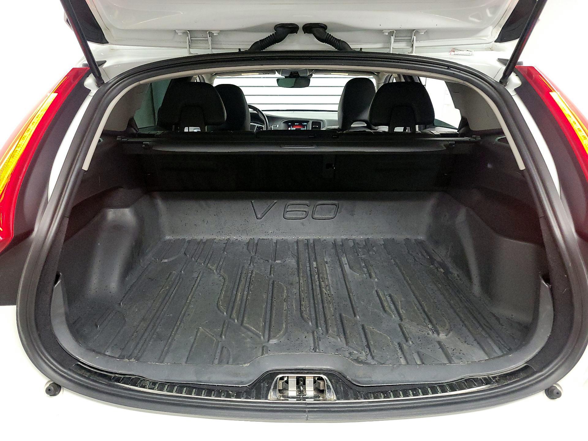 Thumbnail: 2017 Volvo S60 - 18