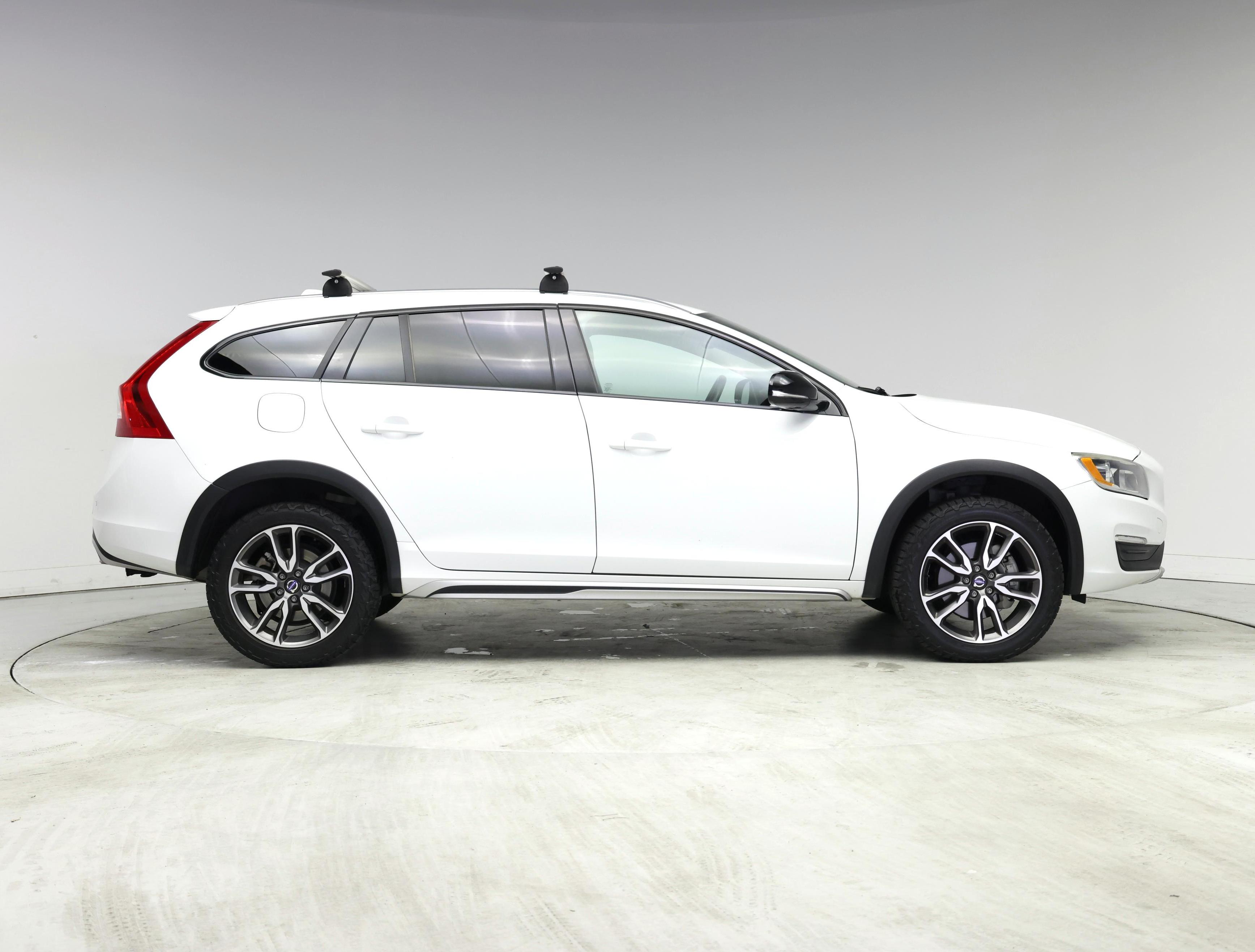 Thumbnail: 2017 Volvo S60 - 7