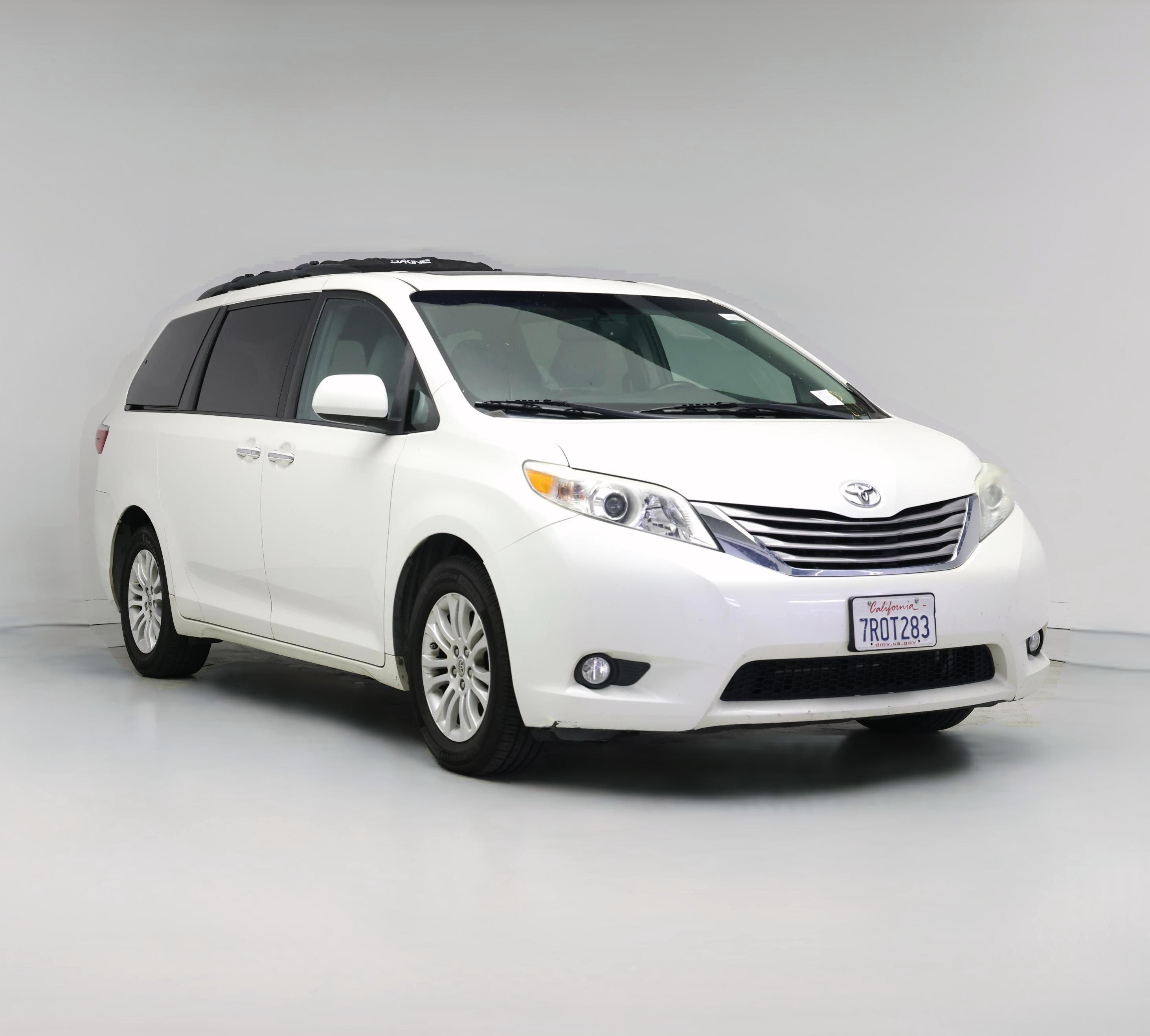 Thumbnail: 2016 Toyota Sienna - 1
