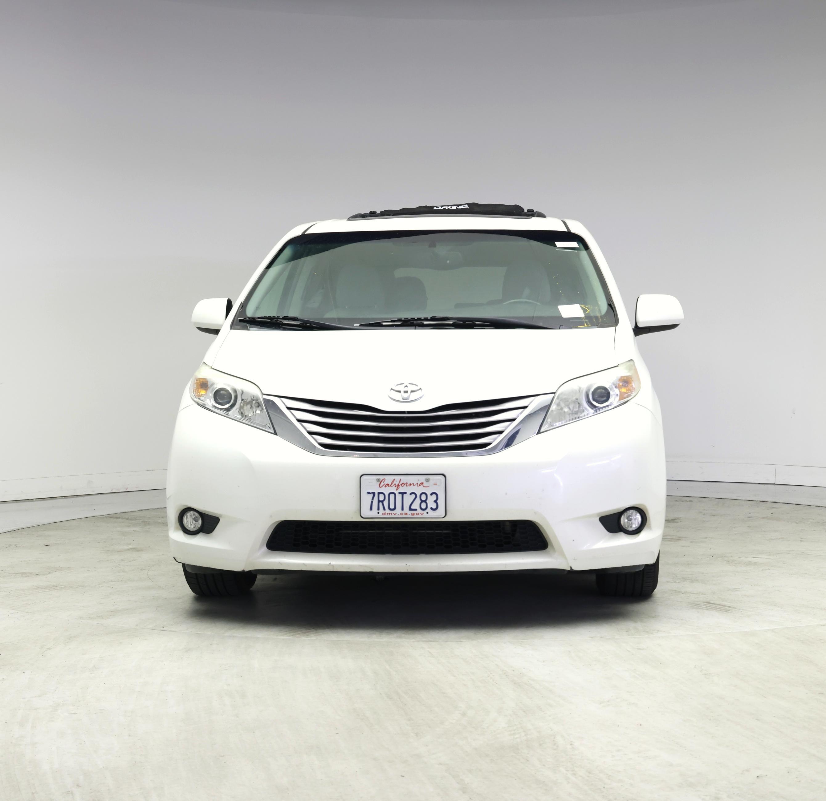 Thumbnail: 2016 Toyota Sienna - 5
