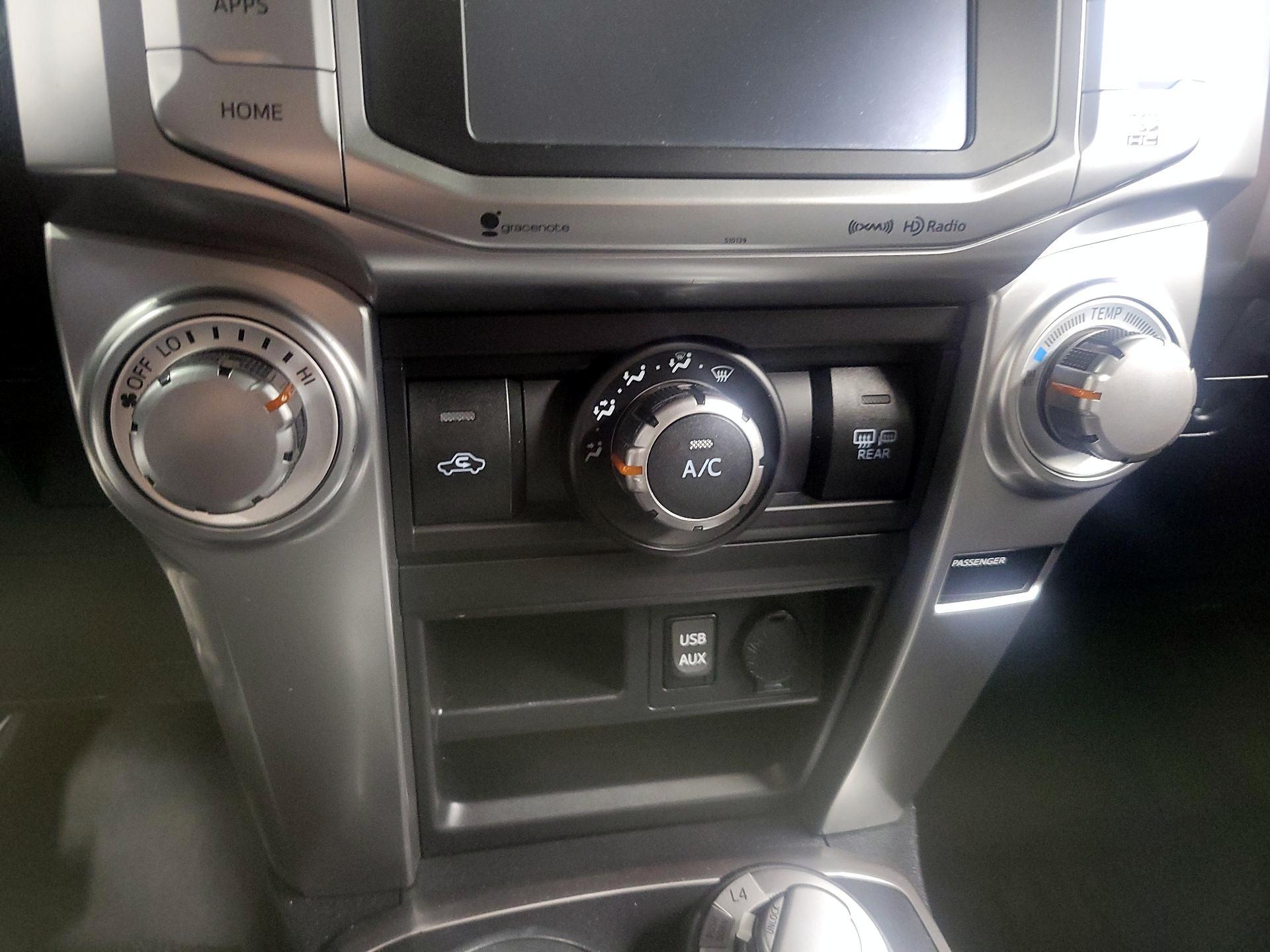 Thumbnail: 2016 Toyota 4Runner - 15