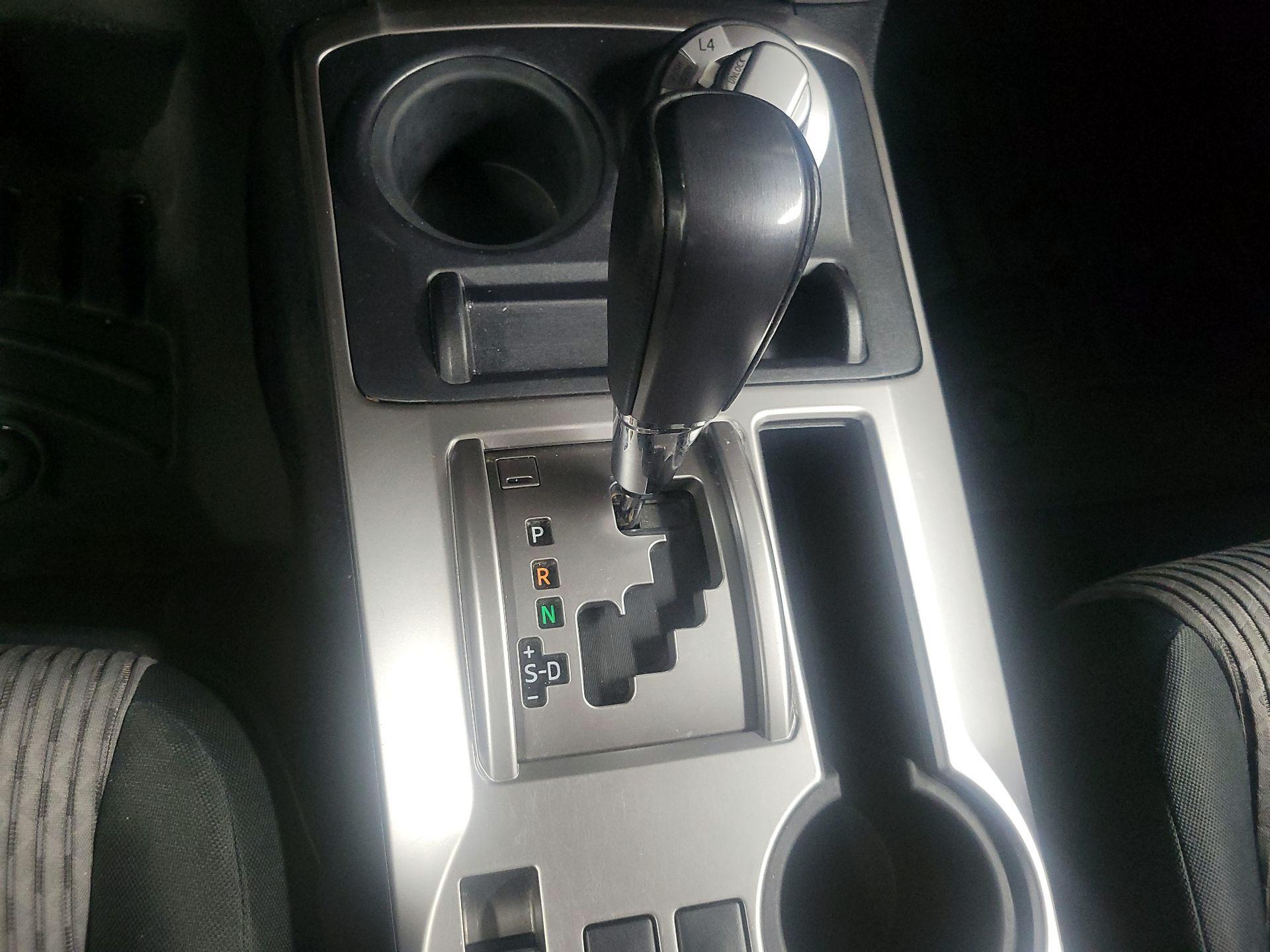 Thumbnail: 2016 Toyota 4Runner - 16