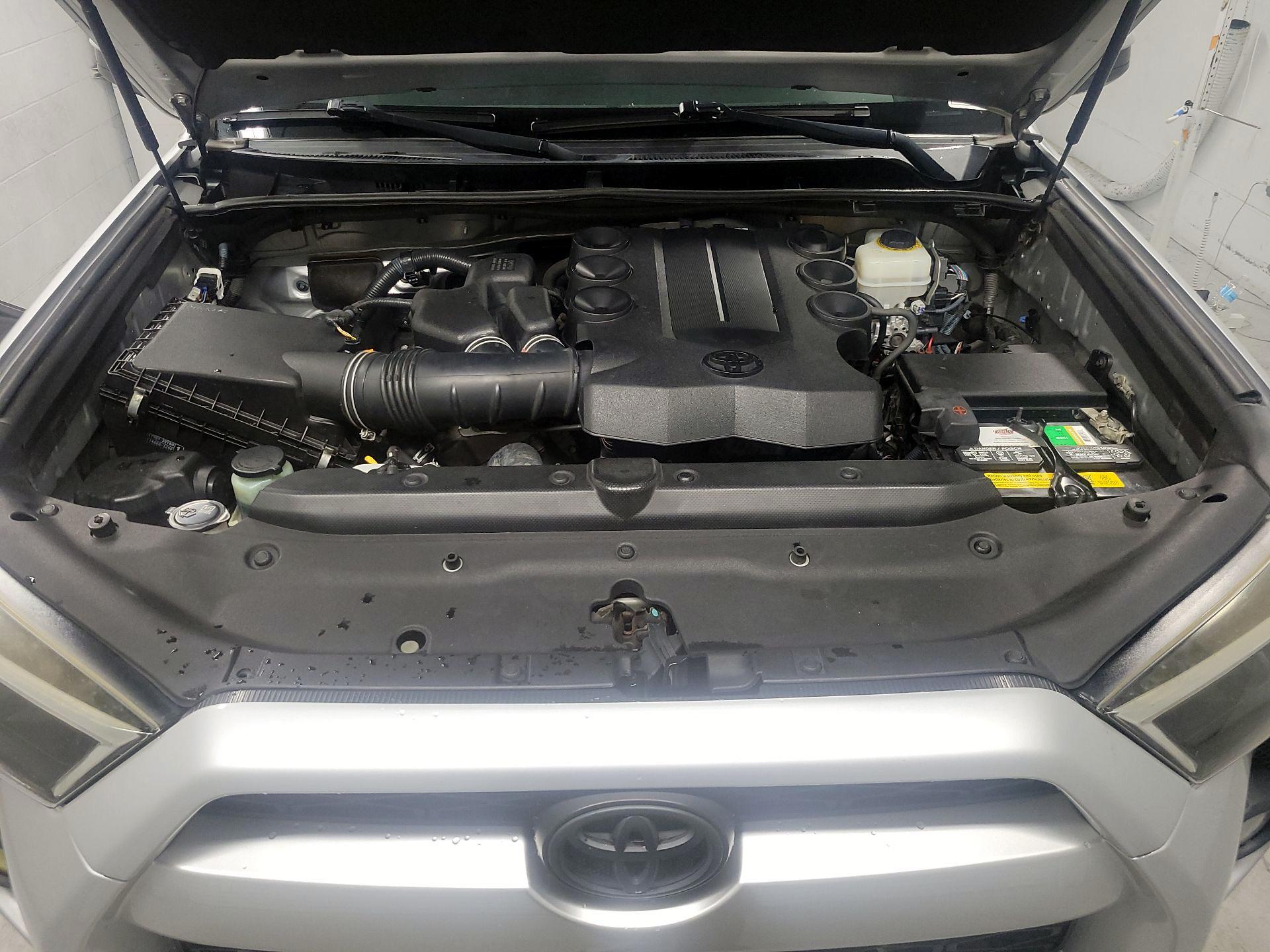 Thumbnail: 2016 Toyota 4Runner - 19