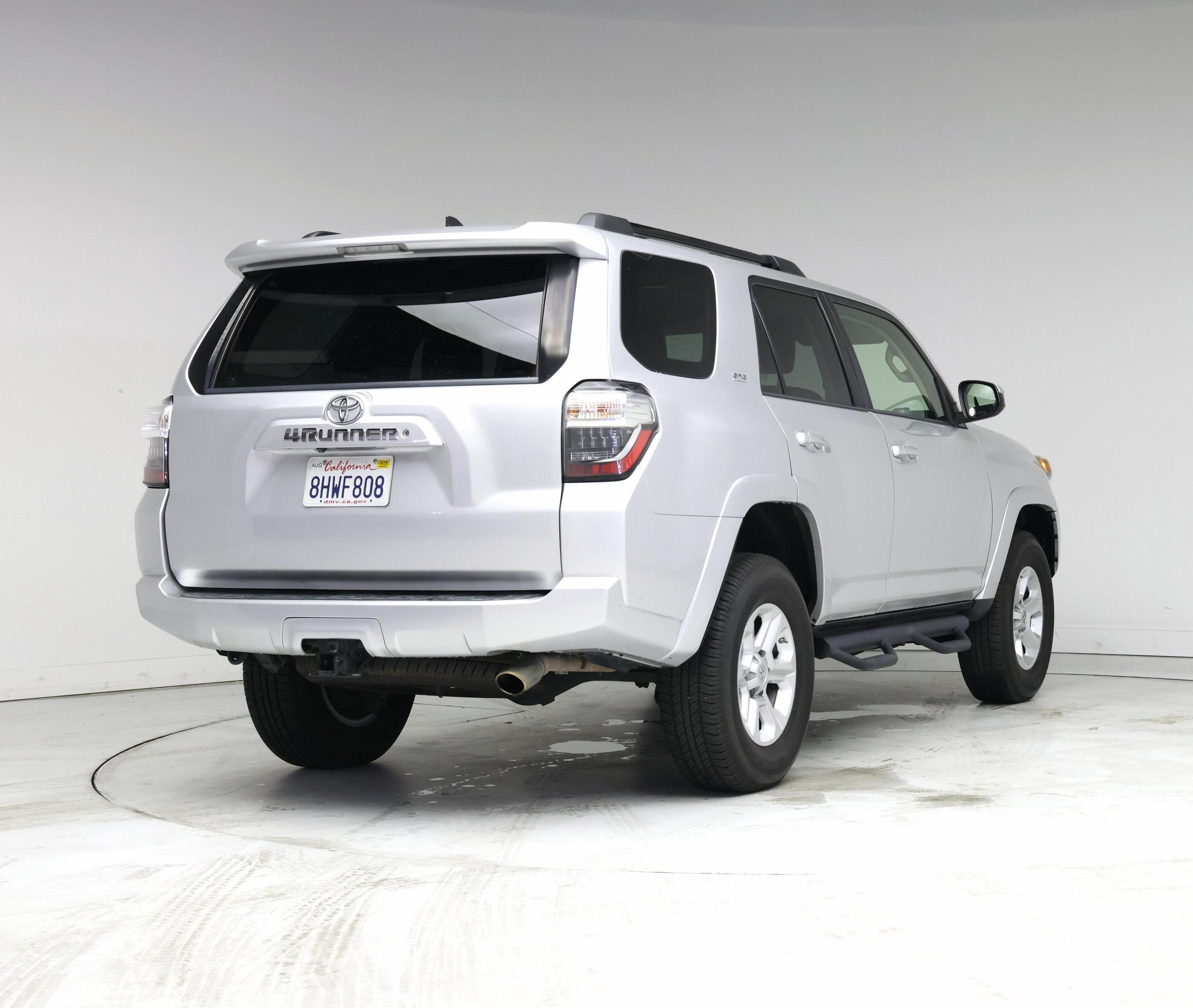 Thumbnail: 2016 Toyota 4Runner - 8