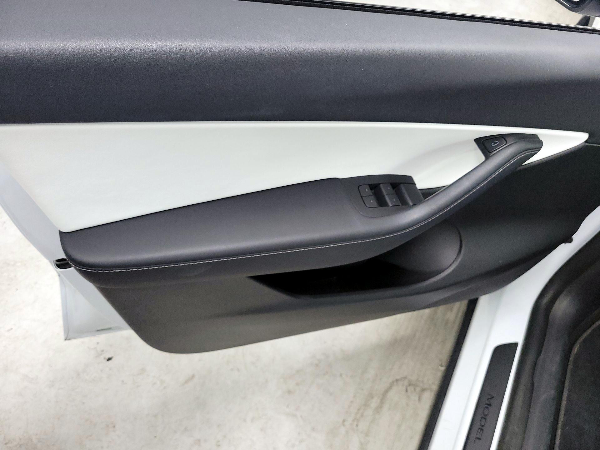 Thumbnail: 2022 Tesla Model Y - 12