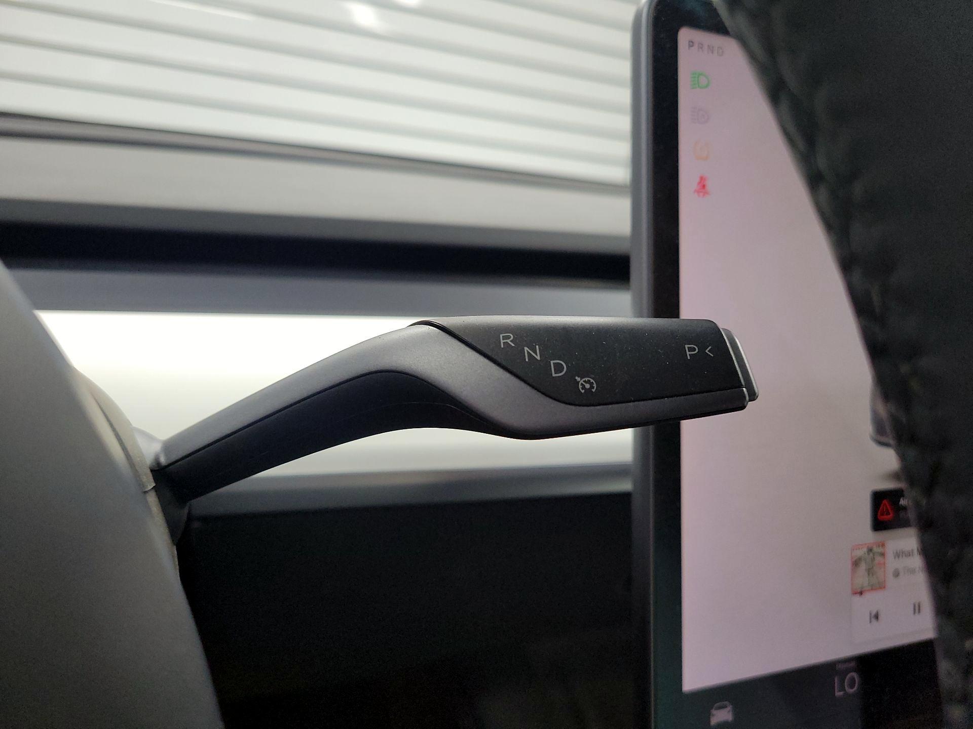 Thumbnail: 2022 Tesla Model Y - 17