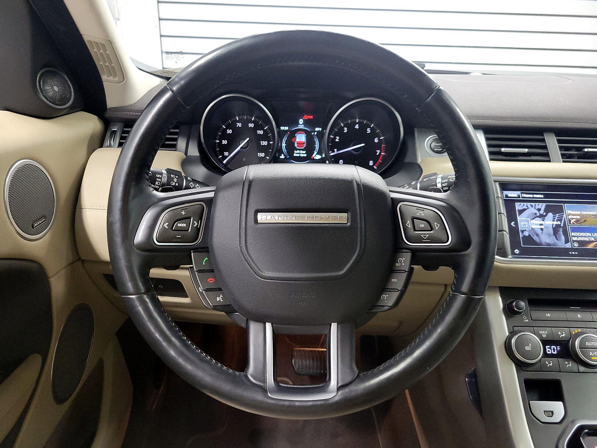 Thumbnail: 2016 Land Rover Range Rover Evoque - 10