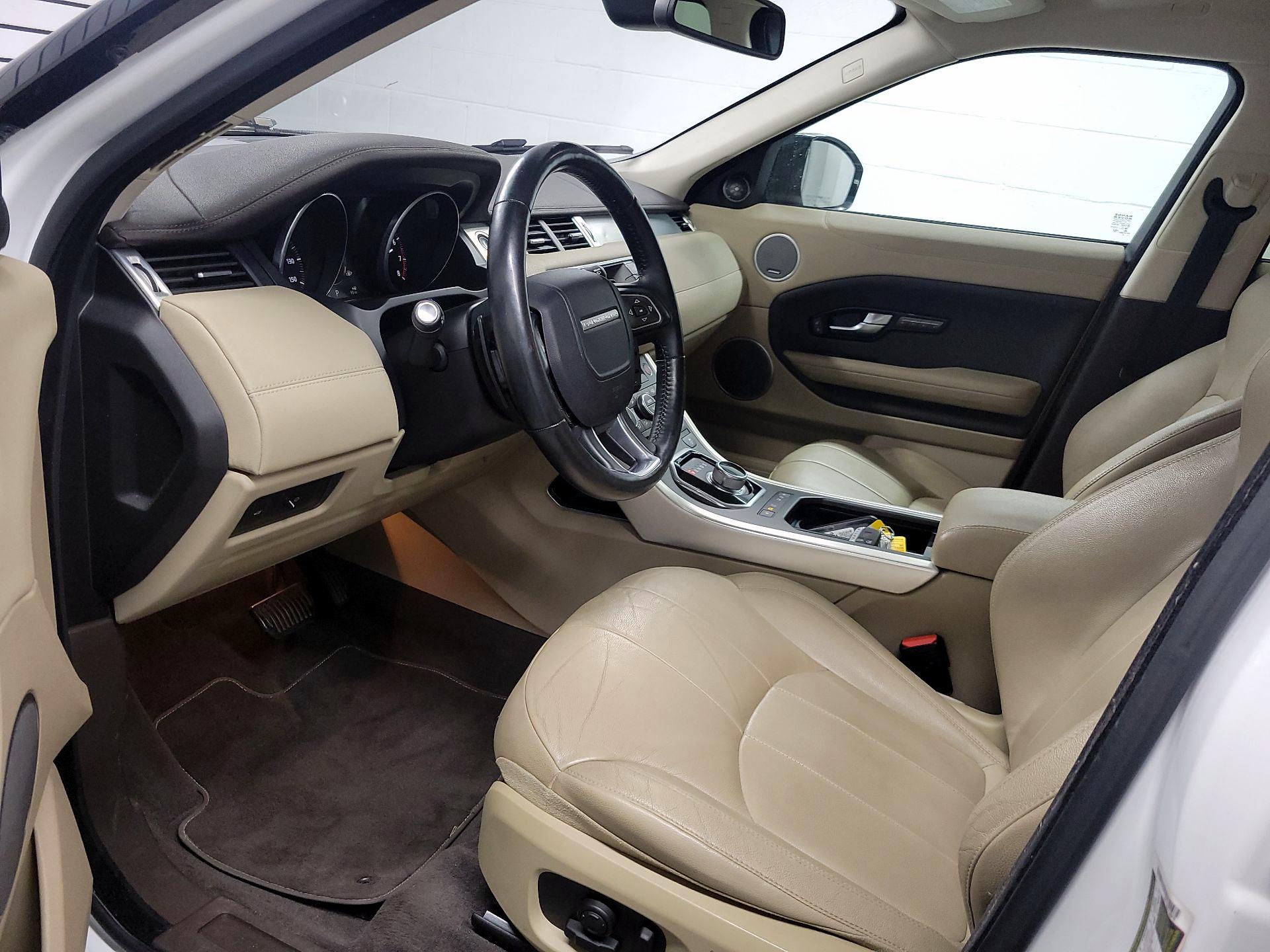 Thumbnail: 2016 Land Rover Range Rover Evoque - 11