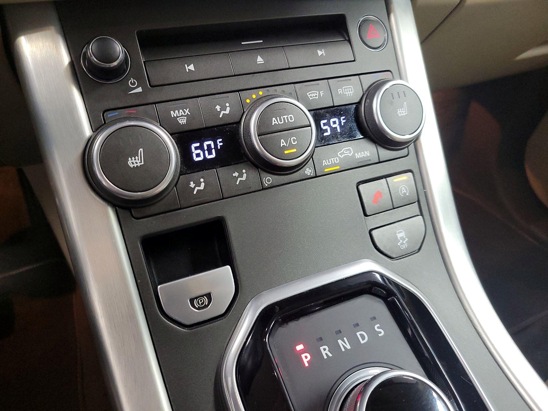 Thumbnail: 2016 Land Rover Range Rover Evoque - 15