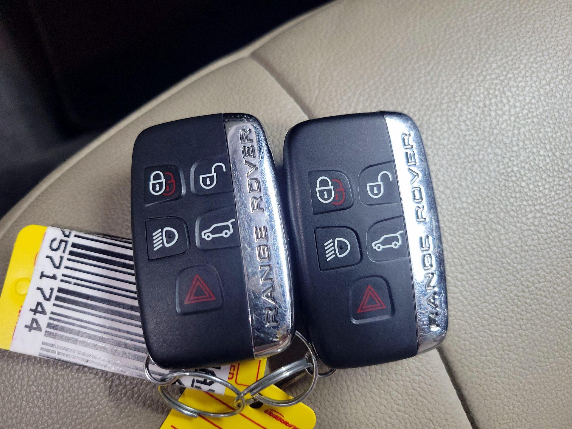 Thumbnail: 2016 Land Rover Range Rover Evoque - 20