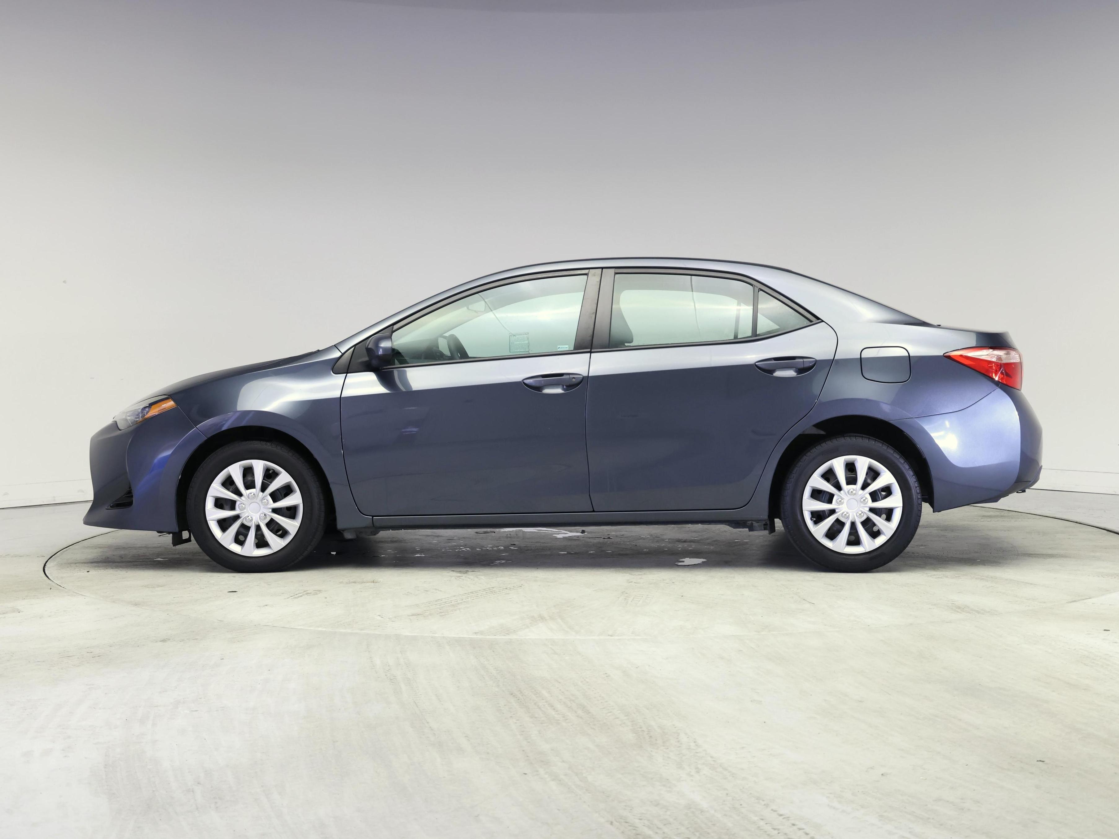Thumbnail: 2018 Toyota Corolla - 3