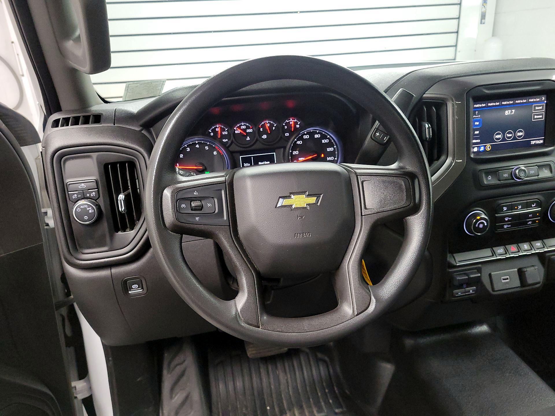 Thumbnail: 2020 Chevrolet Silverado 1500 - 10
