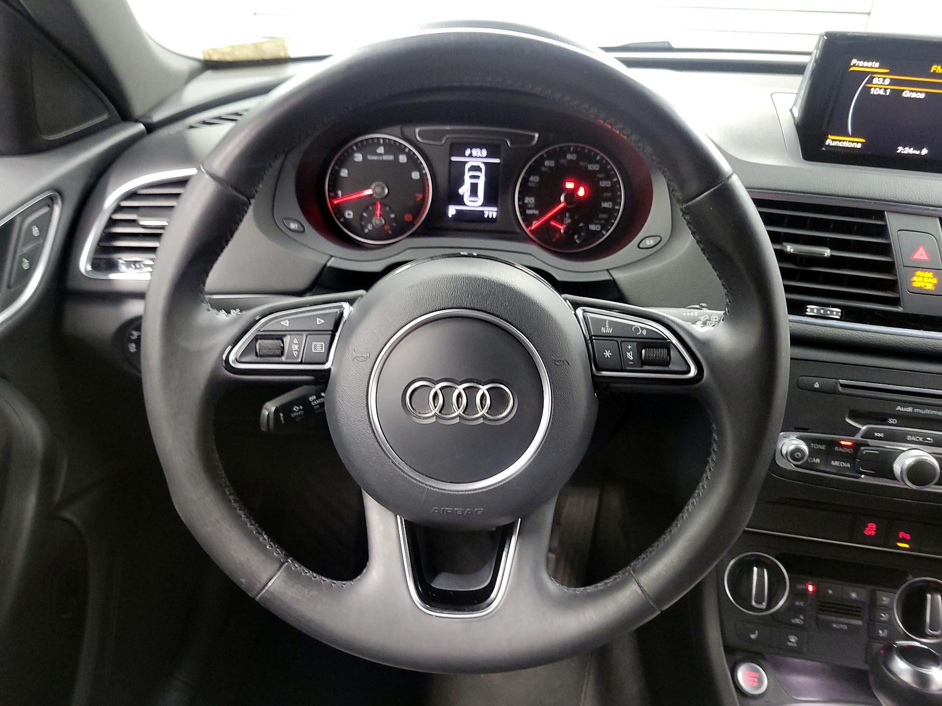 Thumbnail: 2017 Audi Q3 - 10
