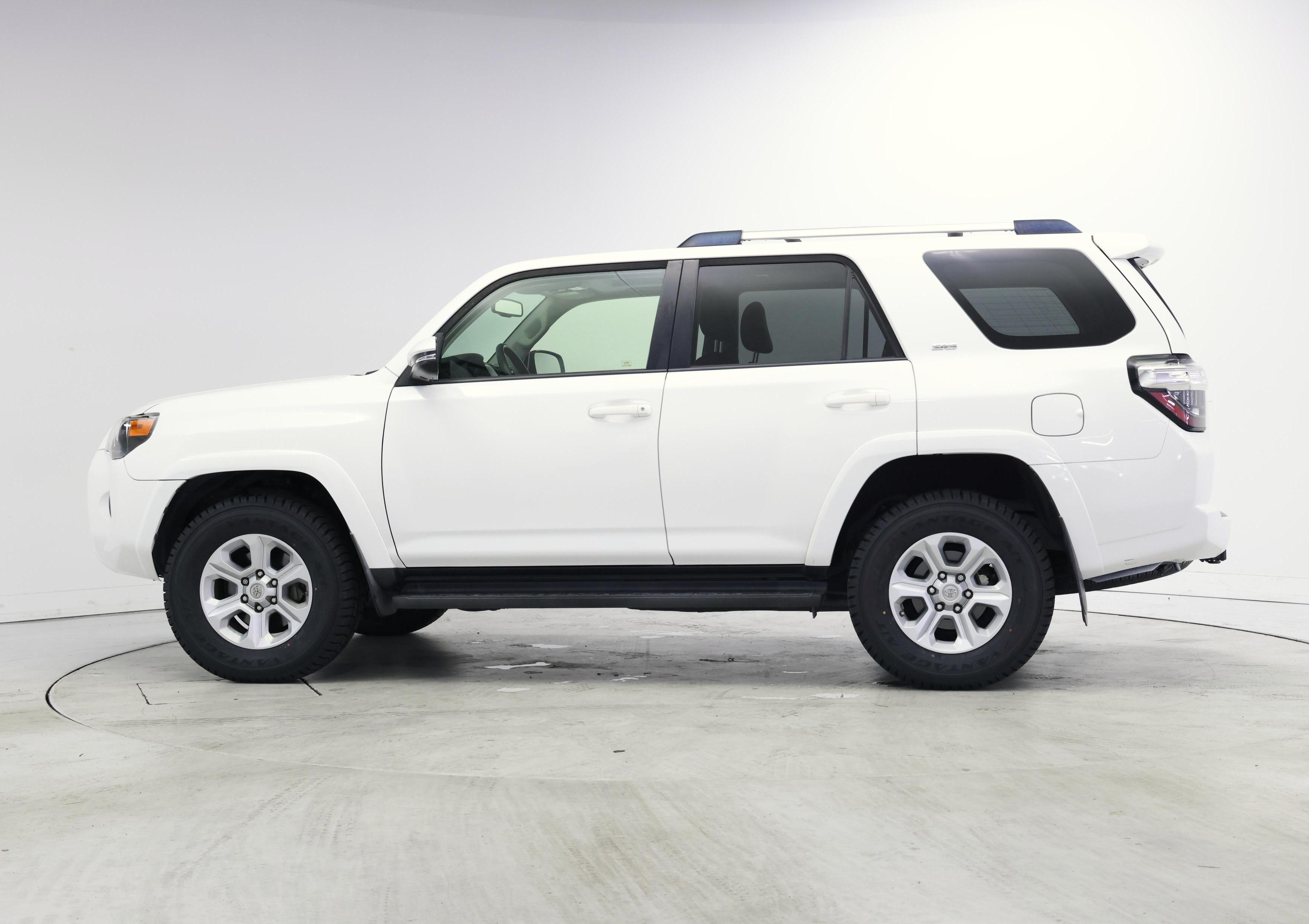 Thumbnail: 2019 Toyota 4Runner - 3