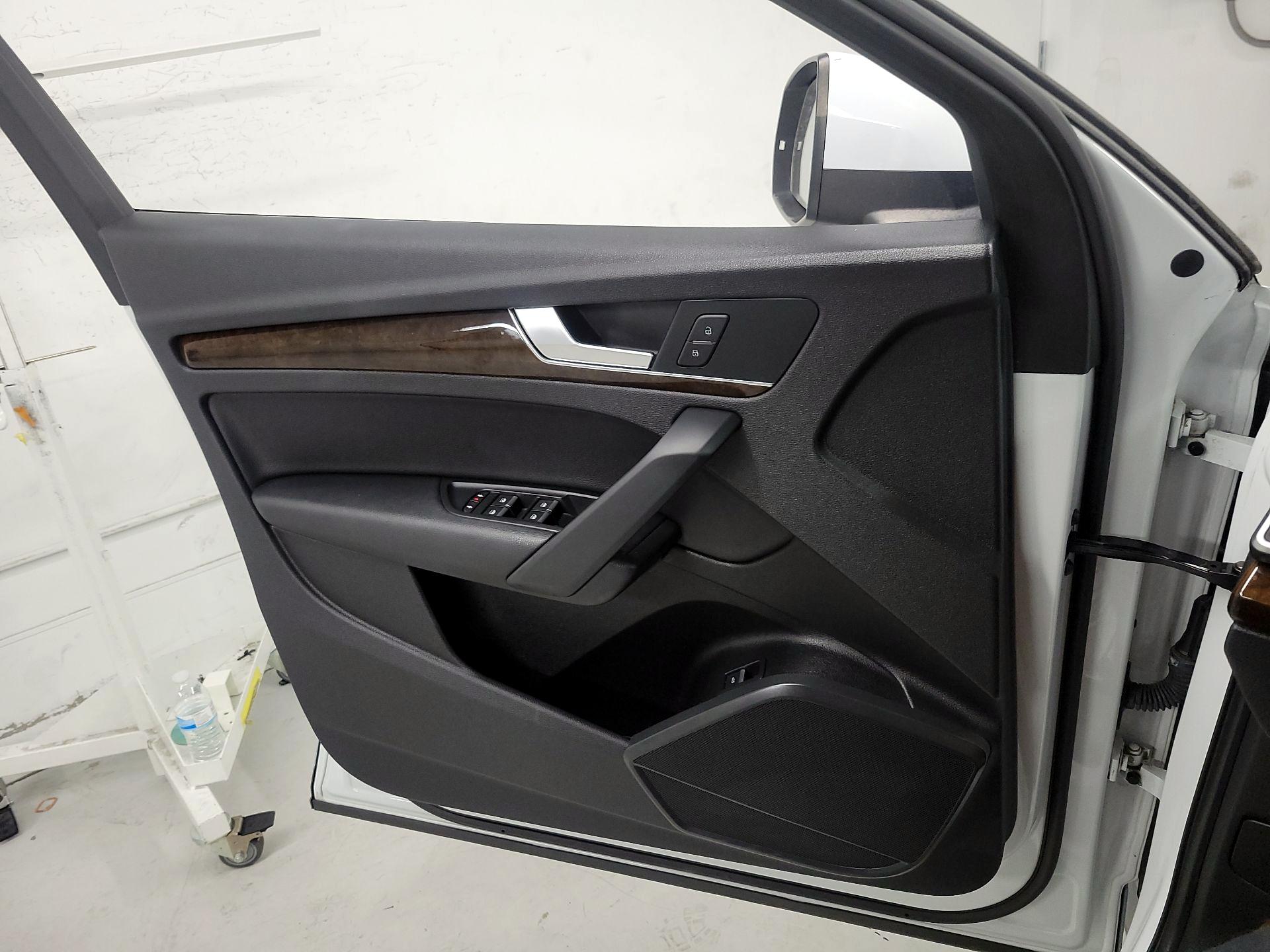 Thumbnail: 2019 Audi Q5 - 12