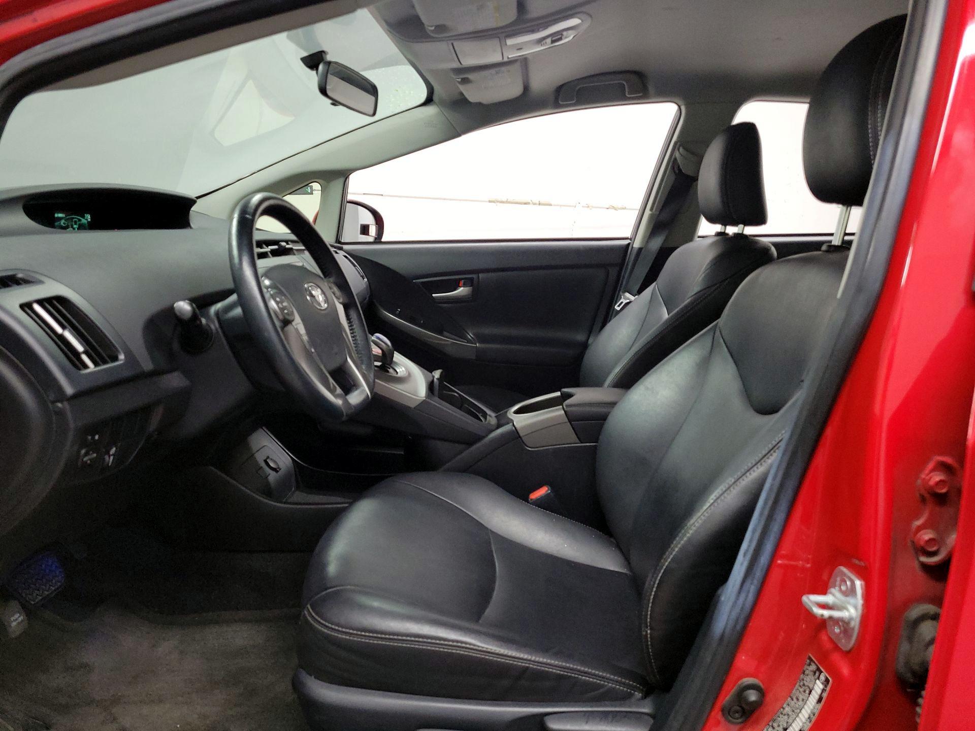 Thumbnail: 2015 Toyota Prius - 11
