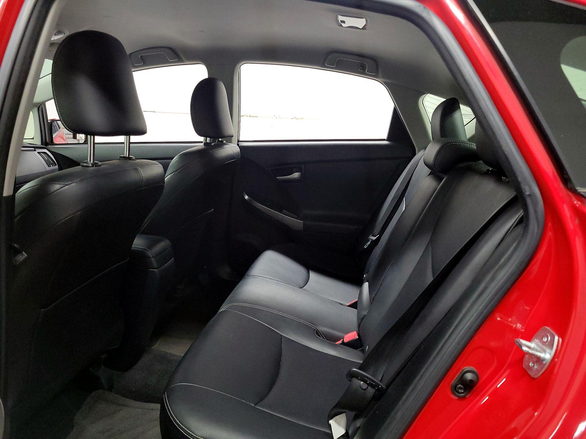 Thumbnail: 2015 Toyota Prius - 17