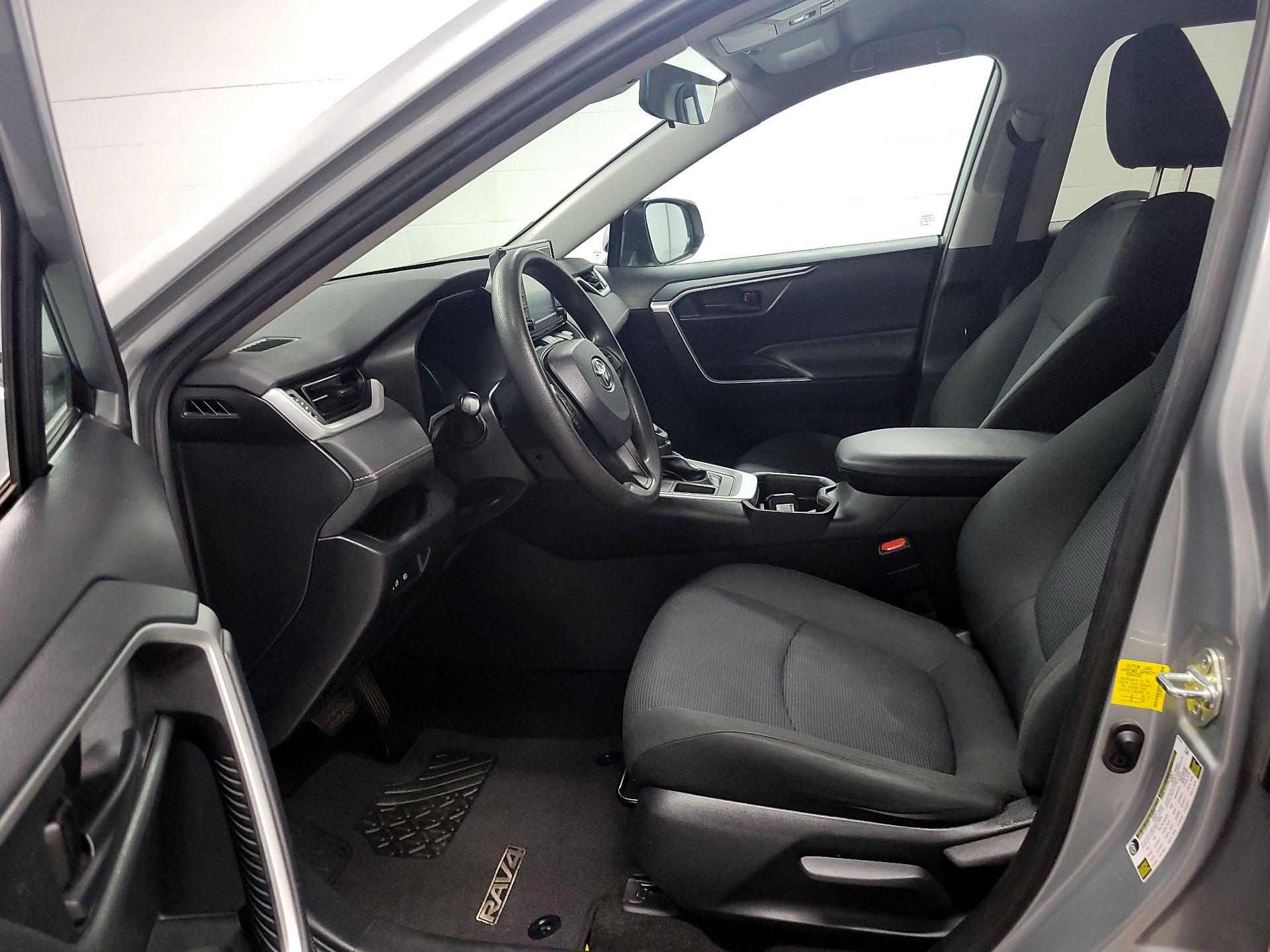 Thumbnail: 2019 Toyota RAV4 - 11