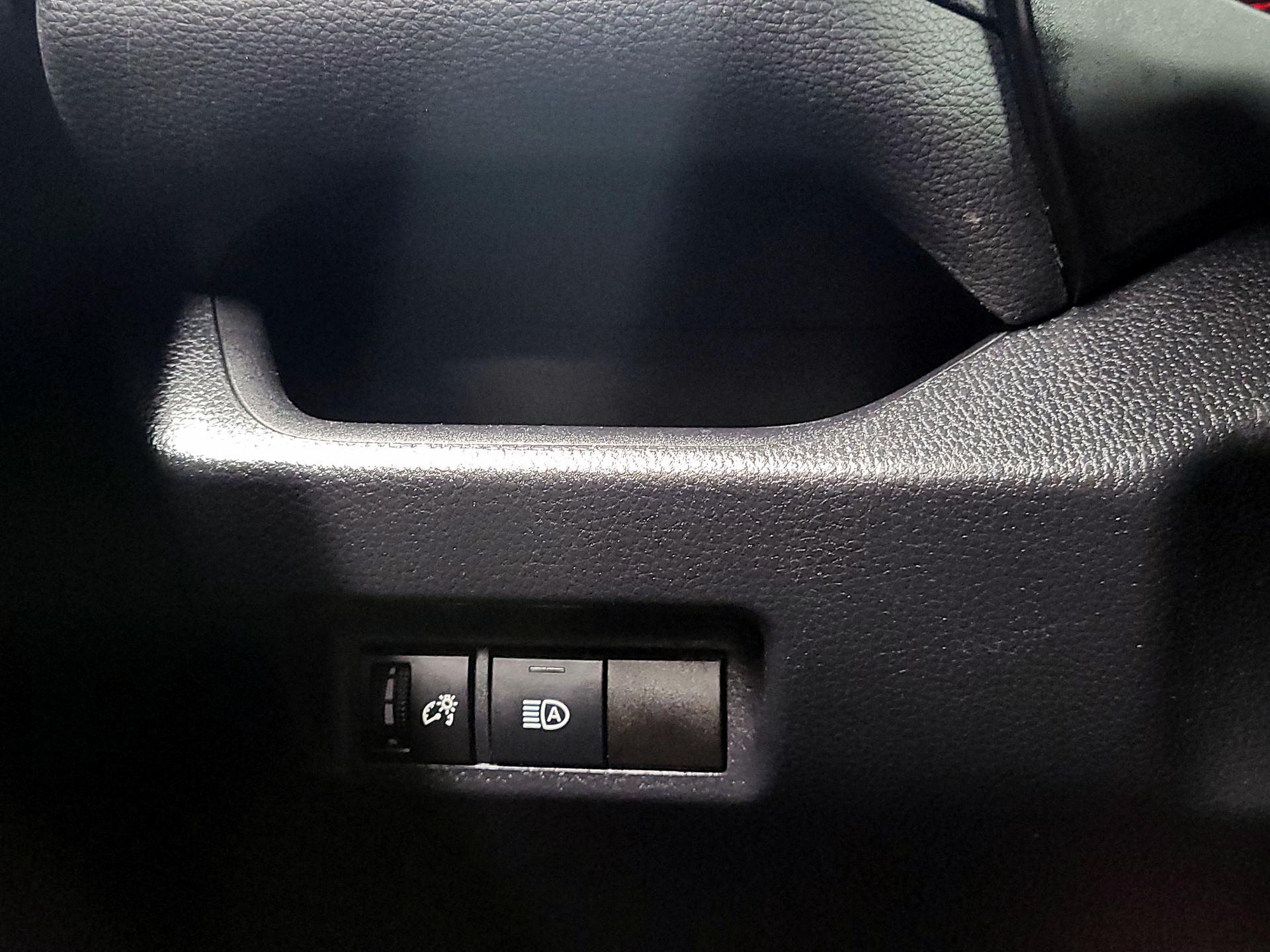 Thumbnail: 2019 Toyota RAV4 - 13