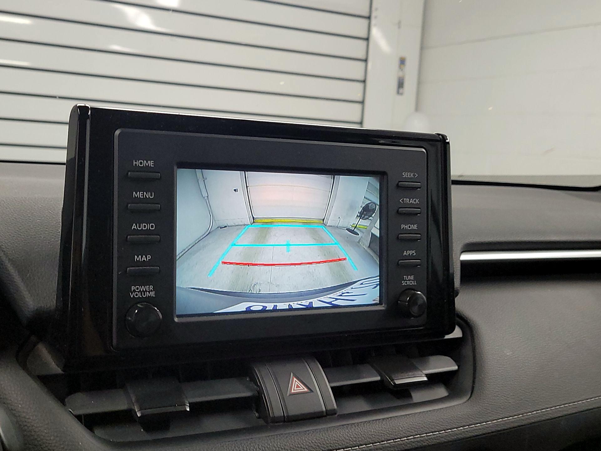 Thumbnail: 2019 Toyota RAV4 - 14