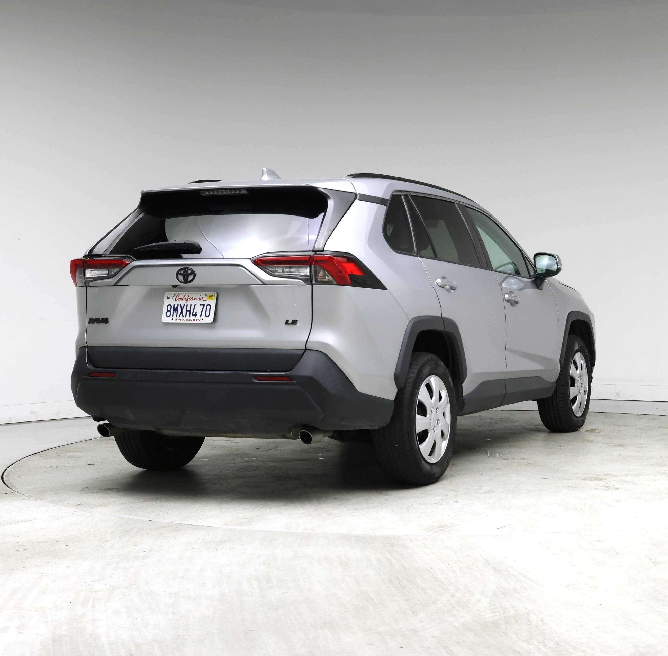 Thumbnail: 2019 Toyota RAV4 - 8