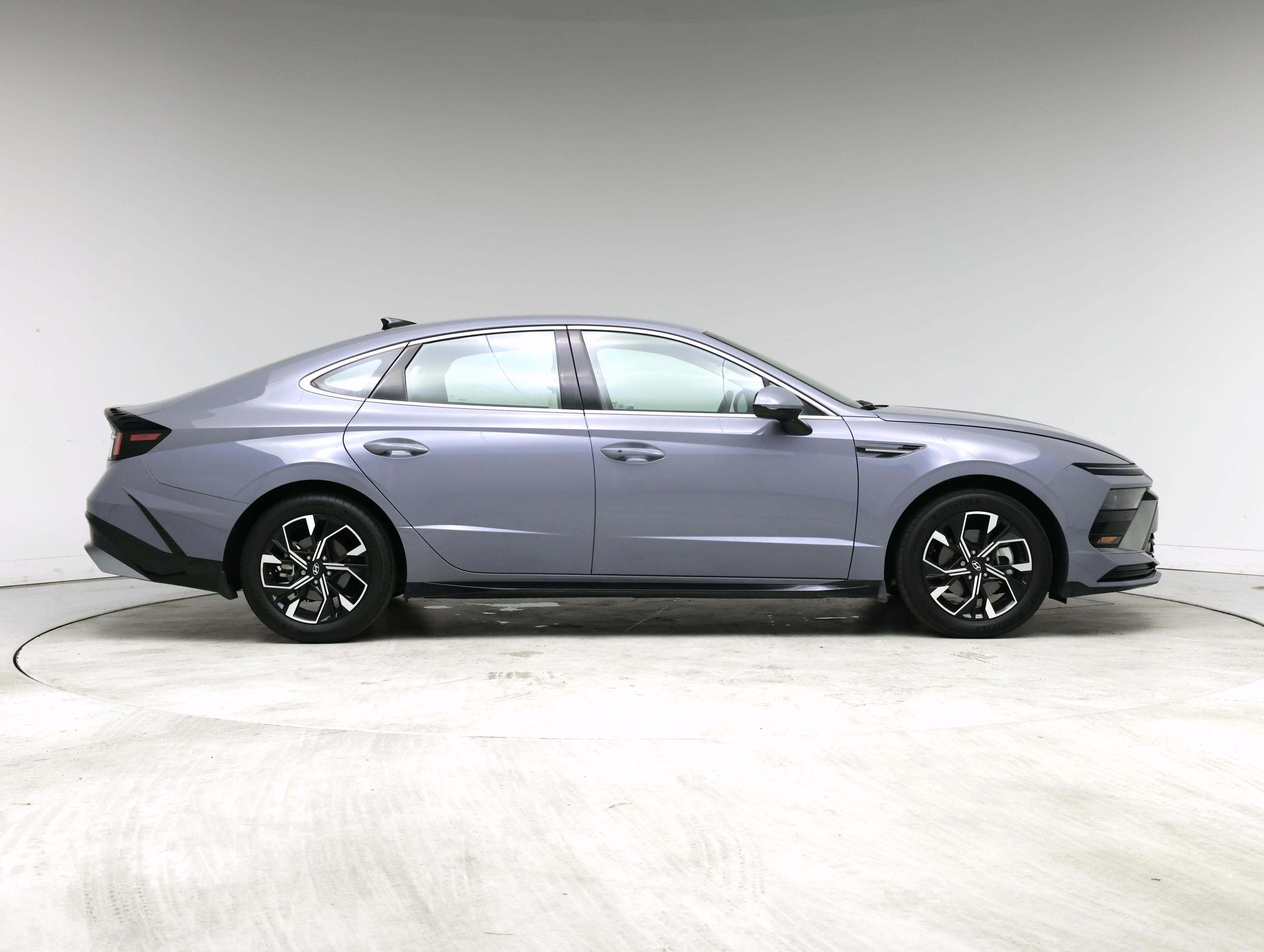 Thumbnail: 2024 Hyundai Sonata - 7